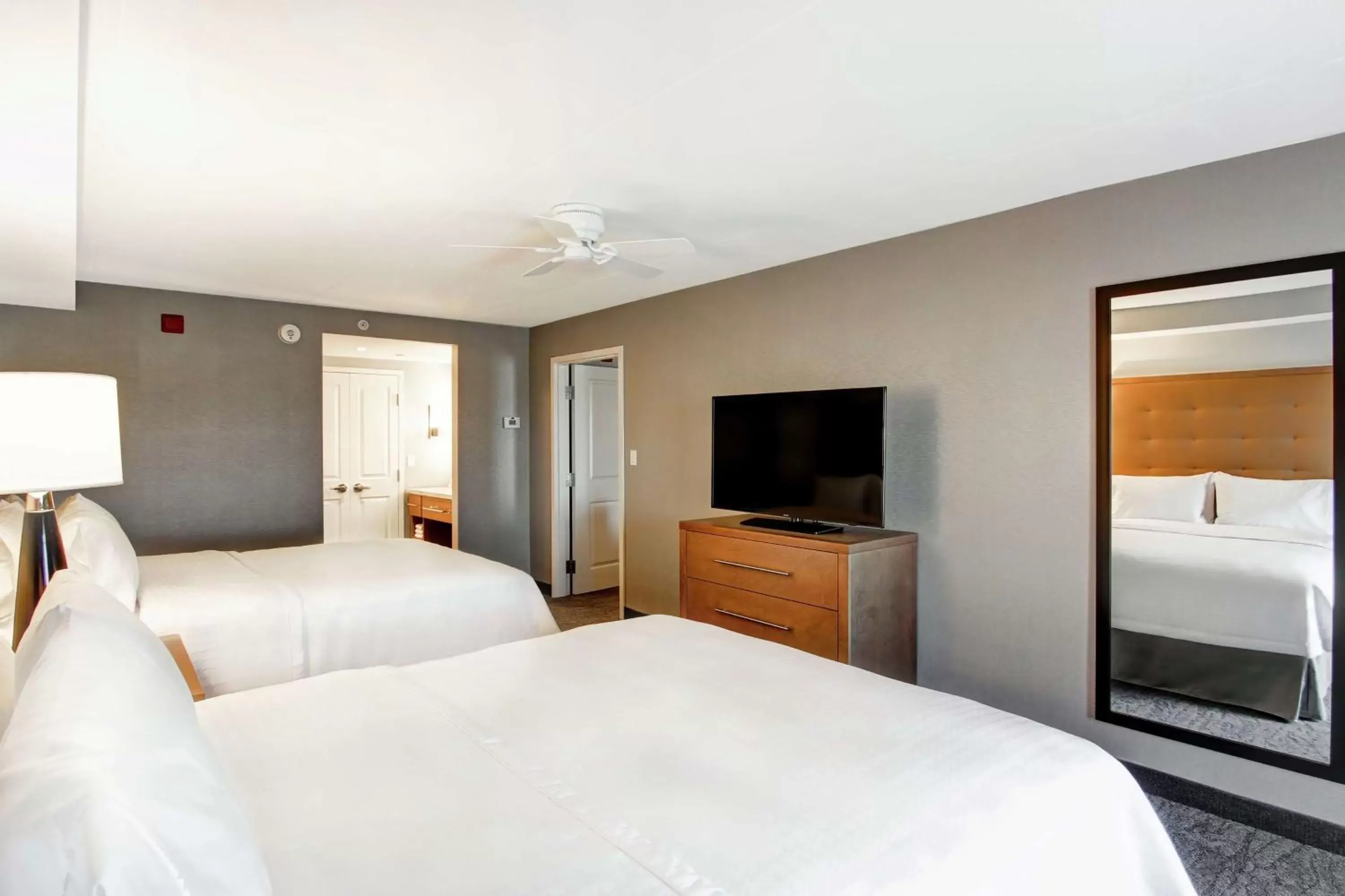 Bedroom, Bed in Homewood Suites By Hilton Ottawa Kanata