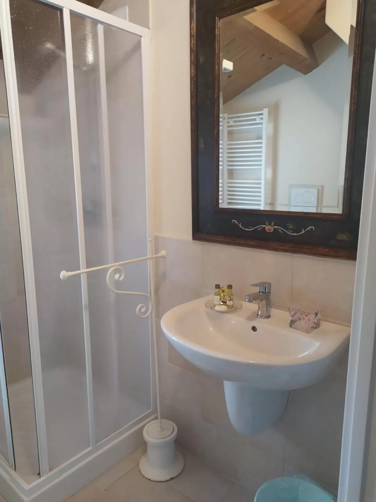 Shower, Bathroom in Residenza delle Grazie