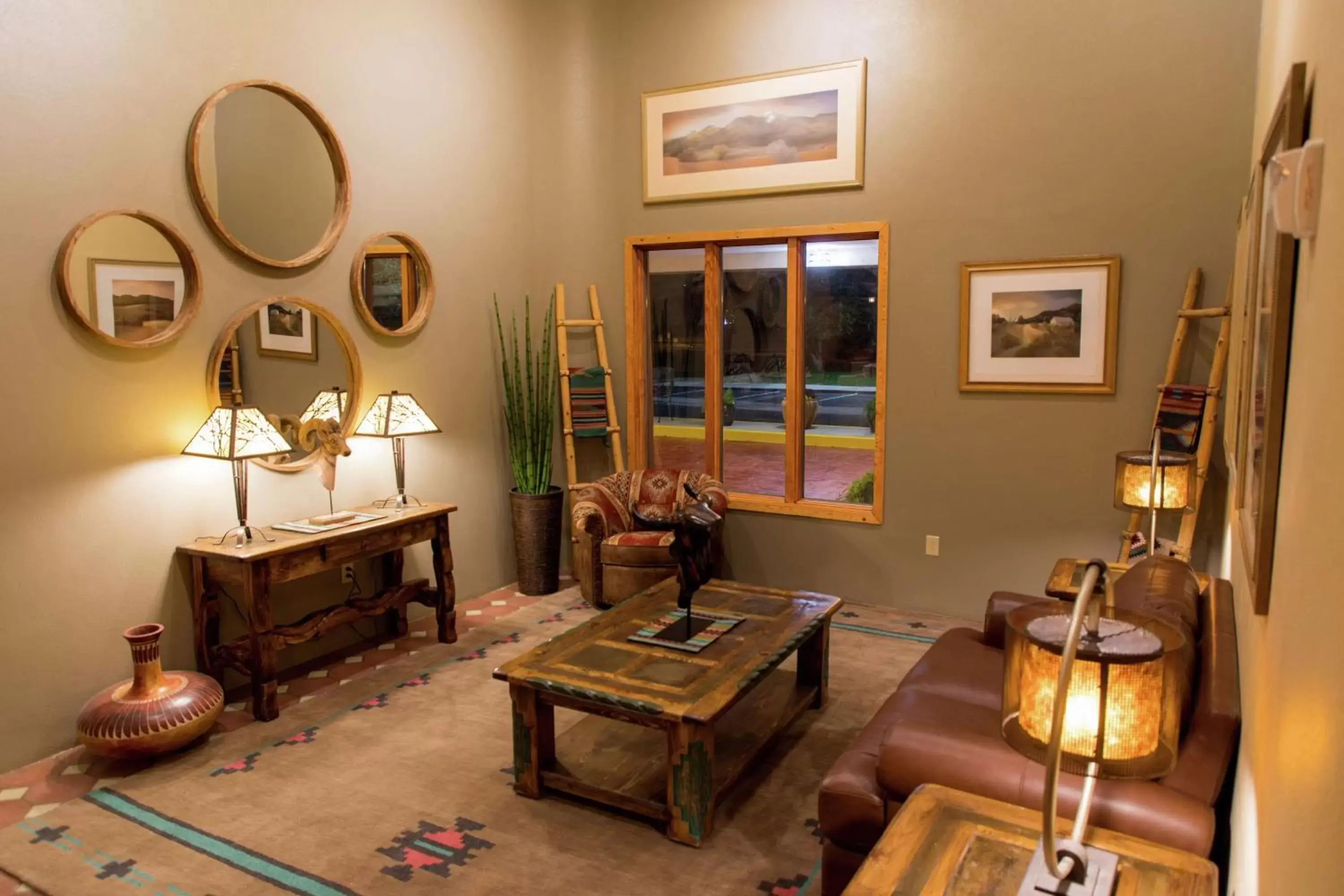 Lobby or reception, Seating Area in Hotel Don Fernando De Taos, Tapestry Collection By Hilton