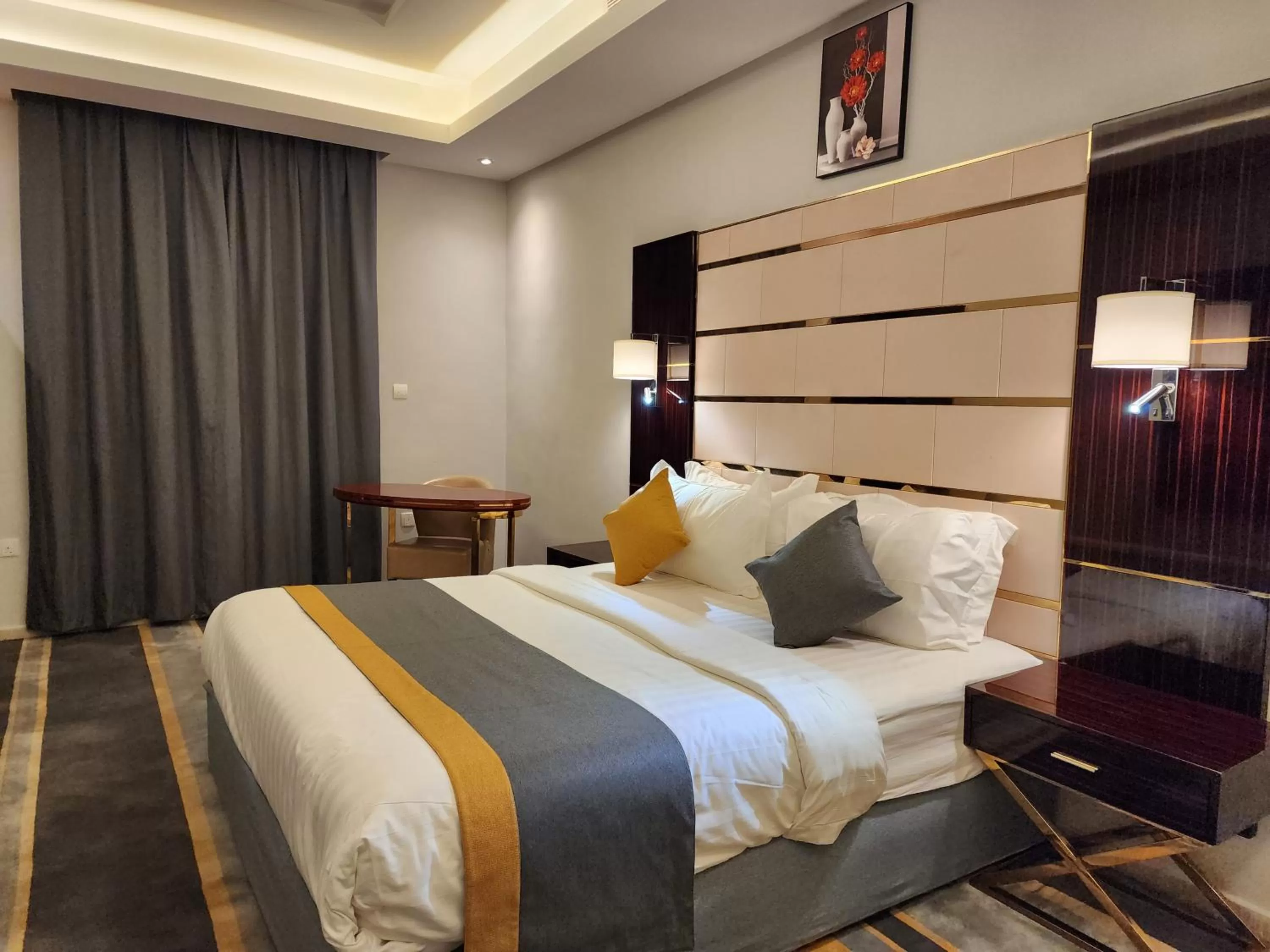 Bed in Rasis Serviced Apartments