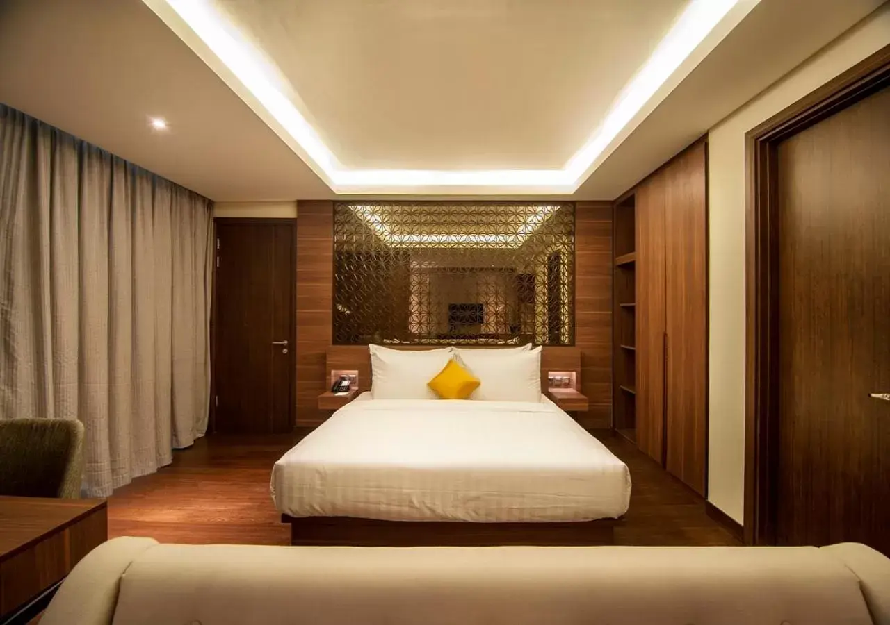 Bedroom, Bed in Grand Soll Marina Hotel