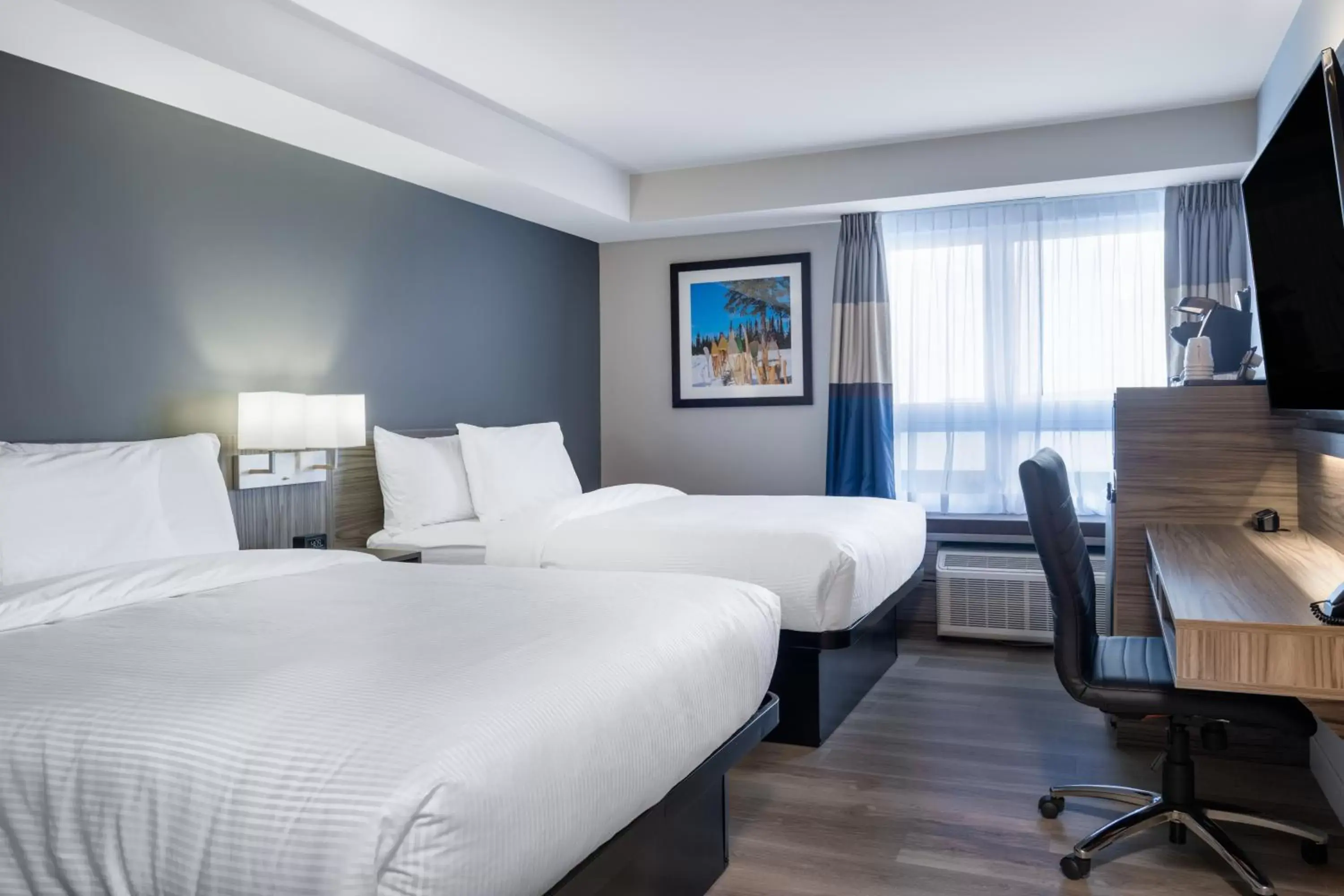 Guests, Bed in Microtel Inn & Suites by Wyndham Kanata Ottawa West