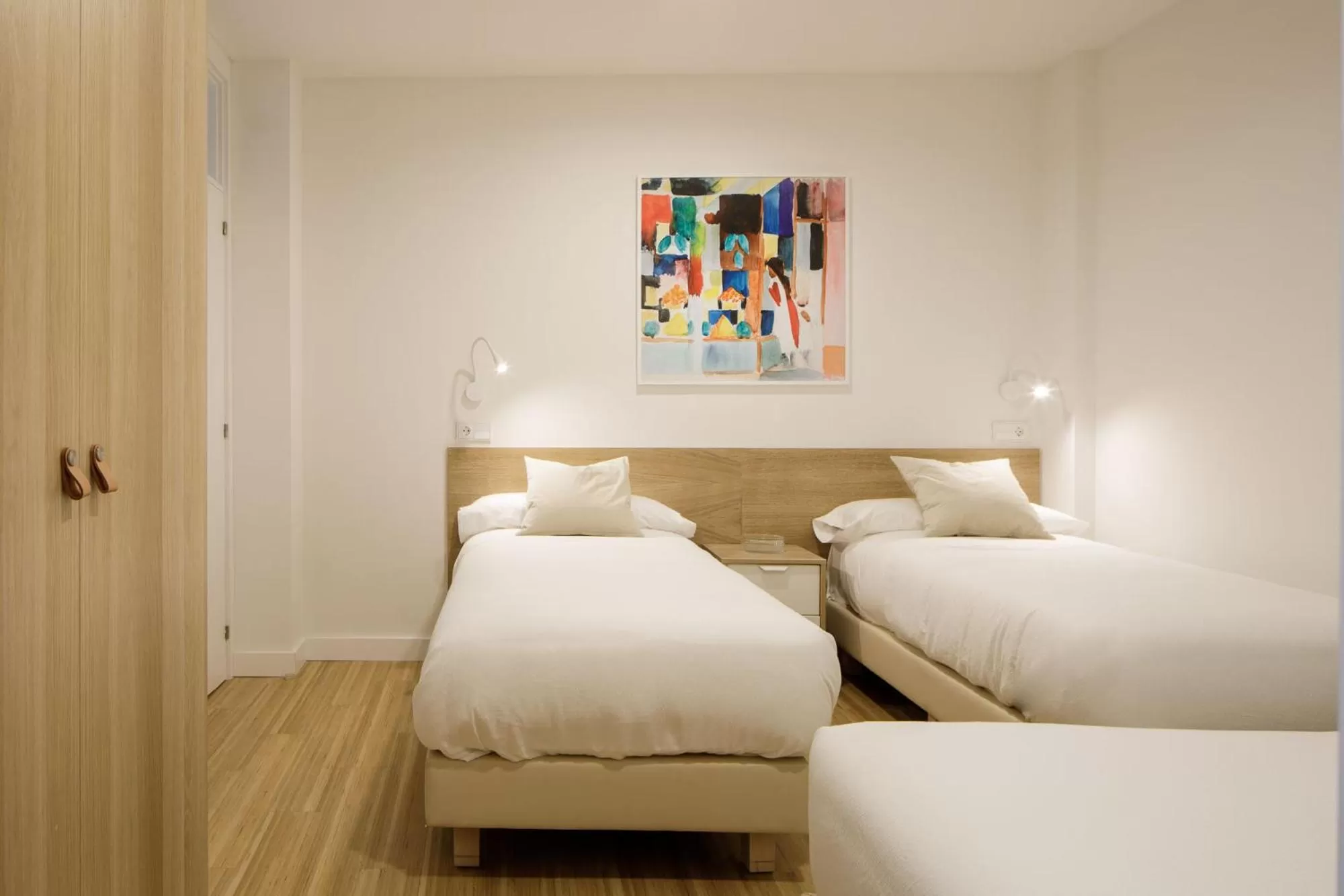 Photo of the whole room, Bed in Mush Room Apartamentos