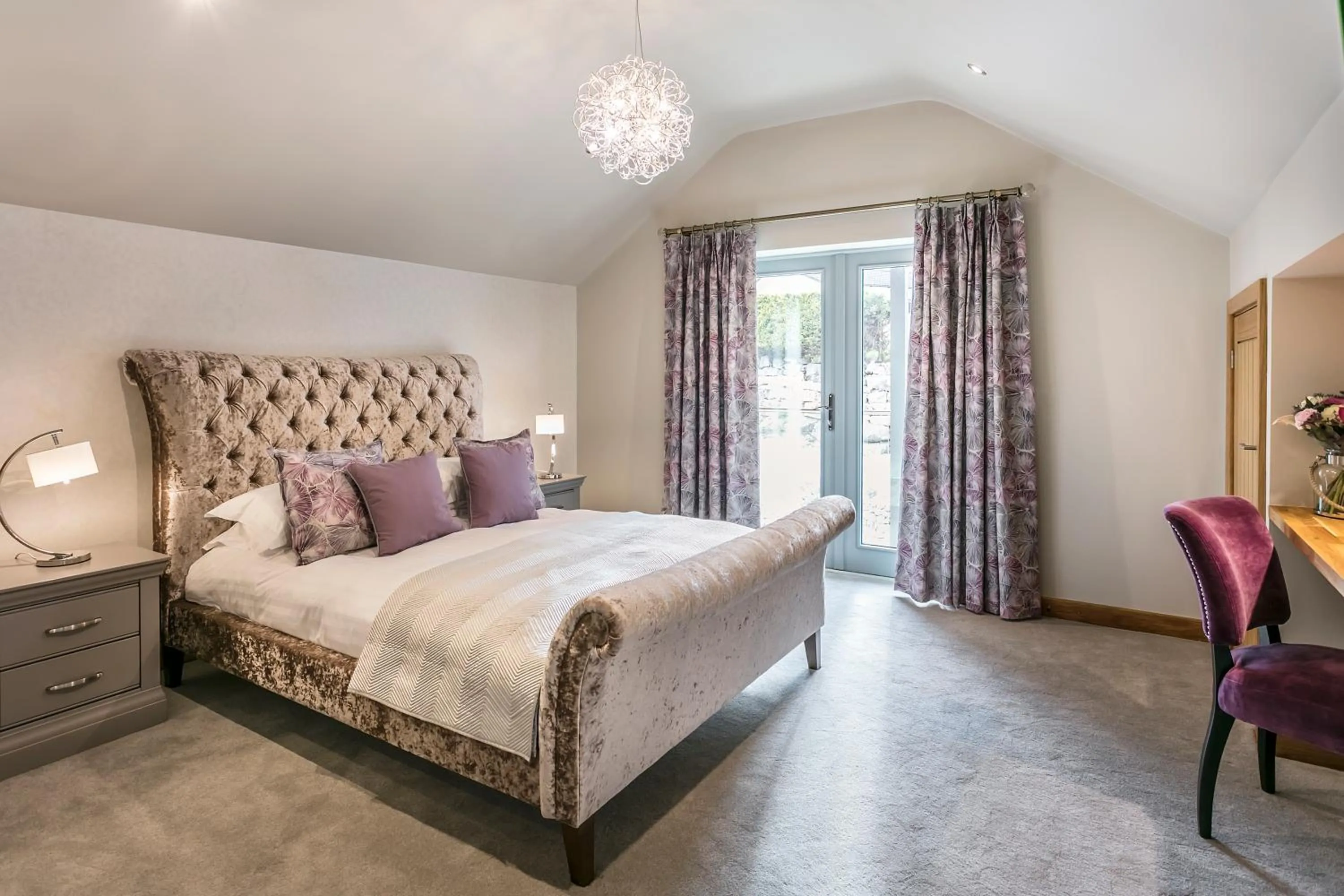 Bedroom, Bed in The Gamekeeper's Inn