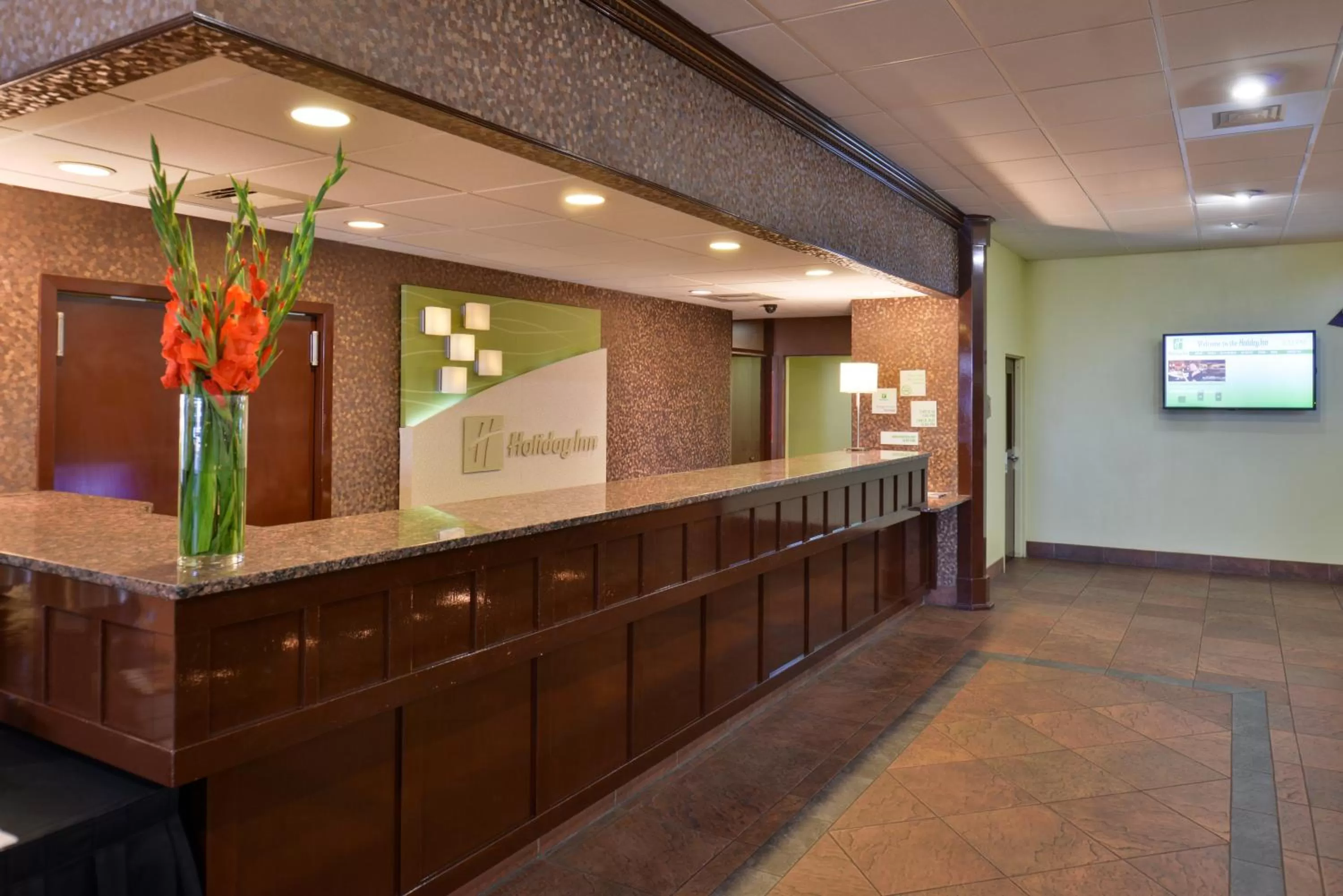Lobby or reception in Ramada Plaza by Wyndham Sheridan Hotel & Convention Center
