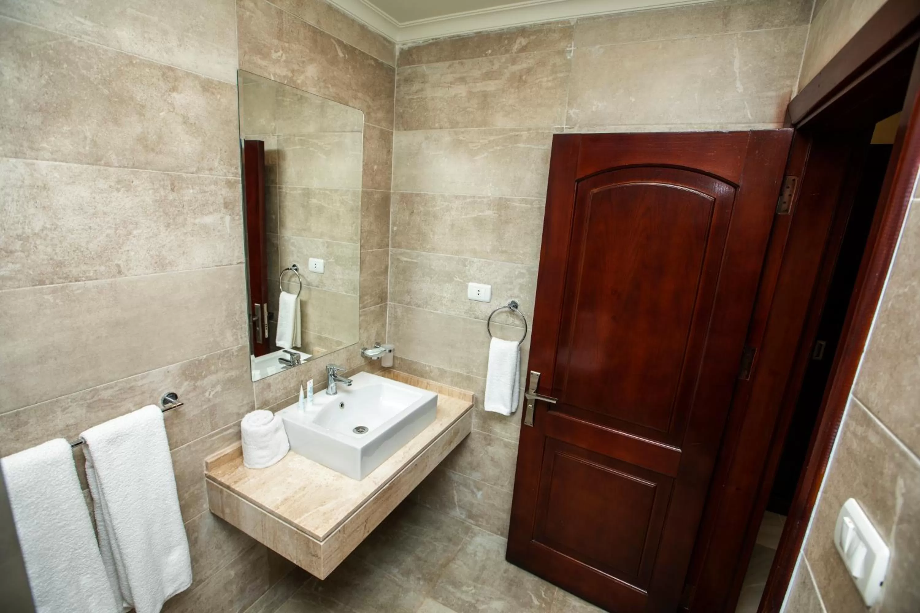 Shower in AIFU Hotel El Montazah Alexandria