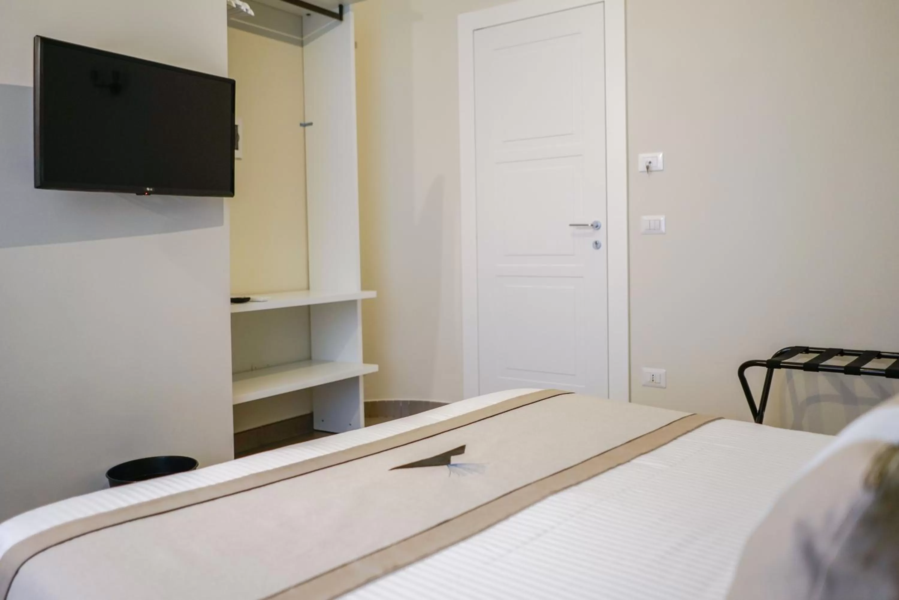 TV and multimedia, Bed in Palazzo Toledano