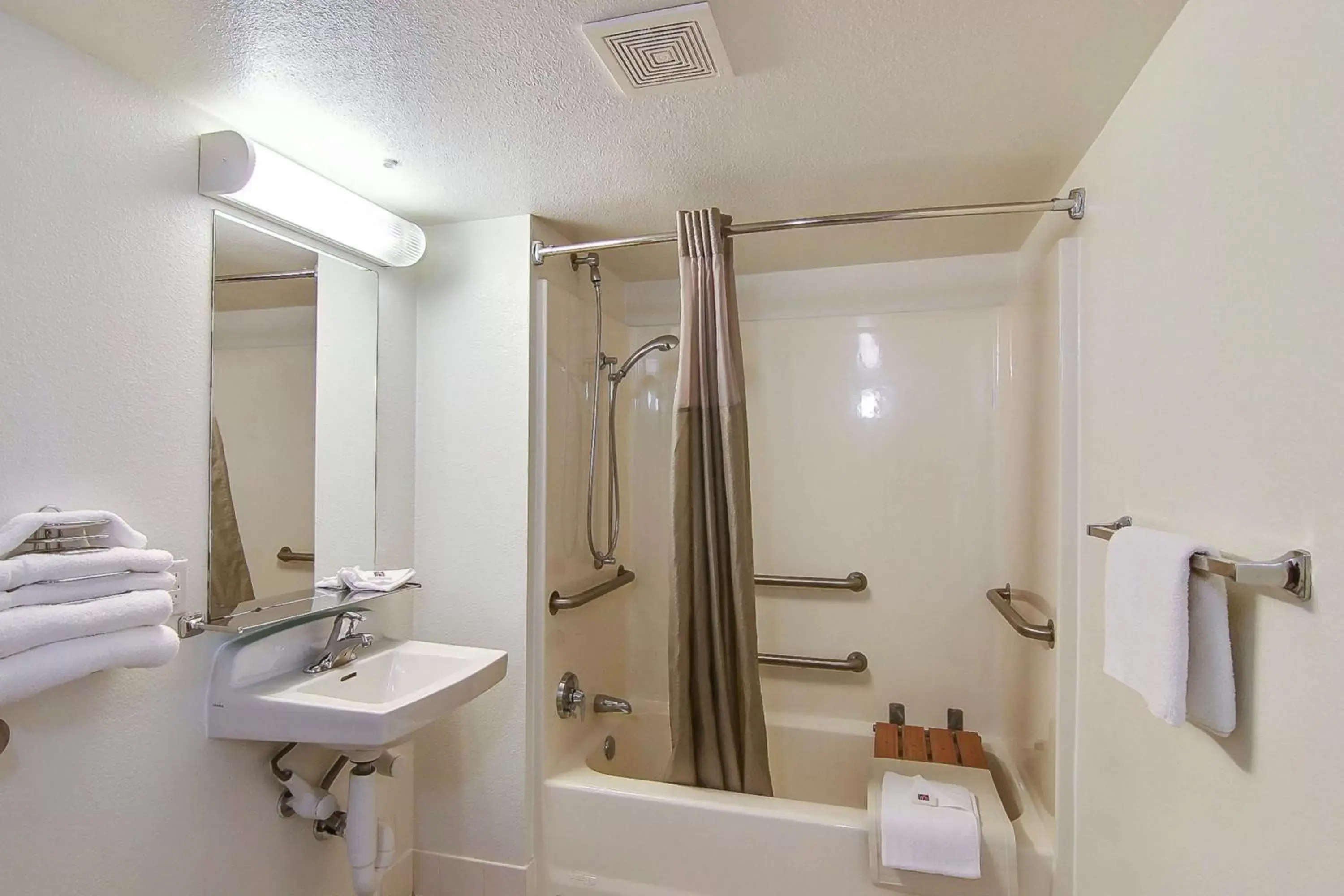 Shower, Bathroom in Motel 6-Lompoc, CA