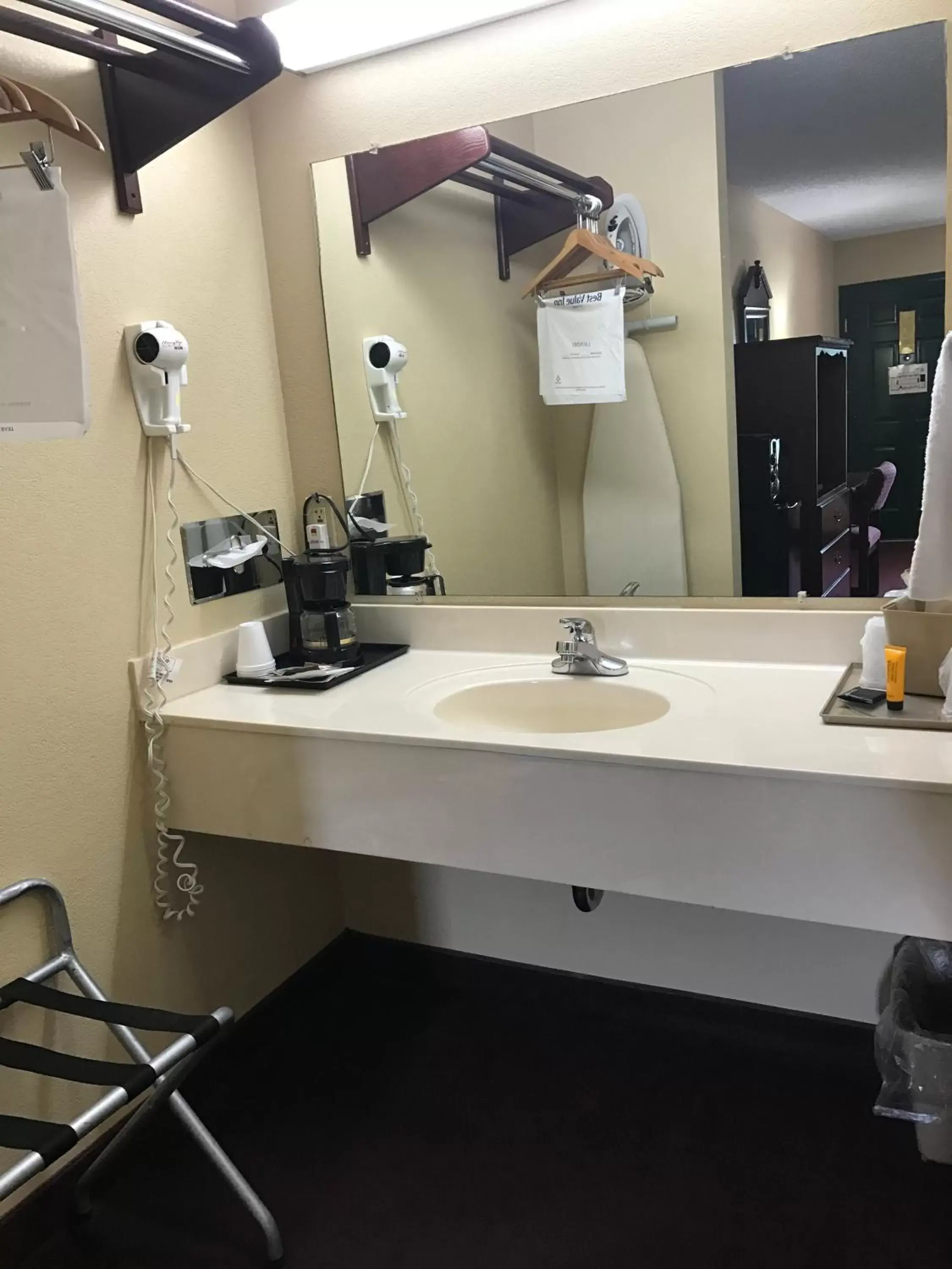Bathroom in Americas Best Value Inn & Suites - Little Rock - Maumelle