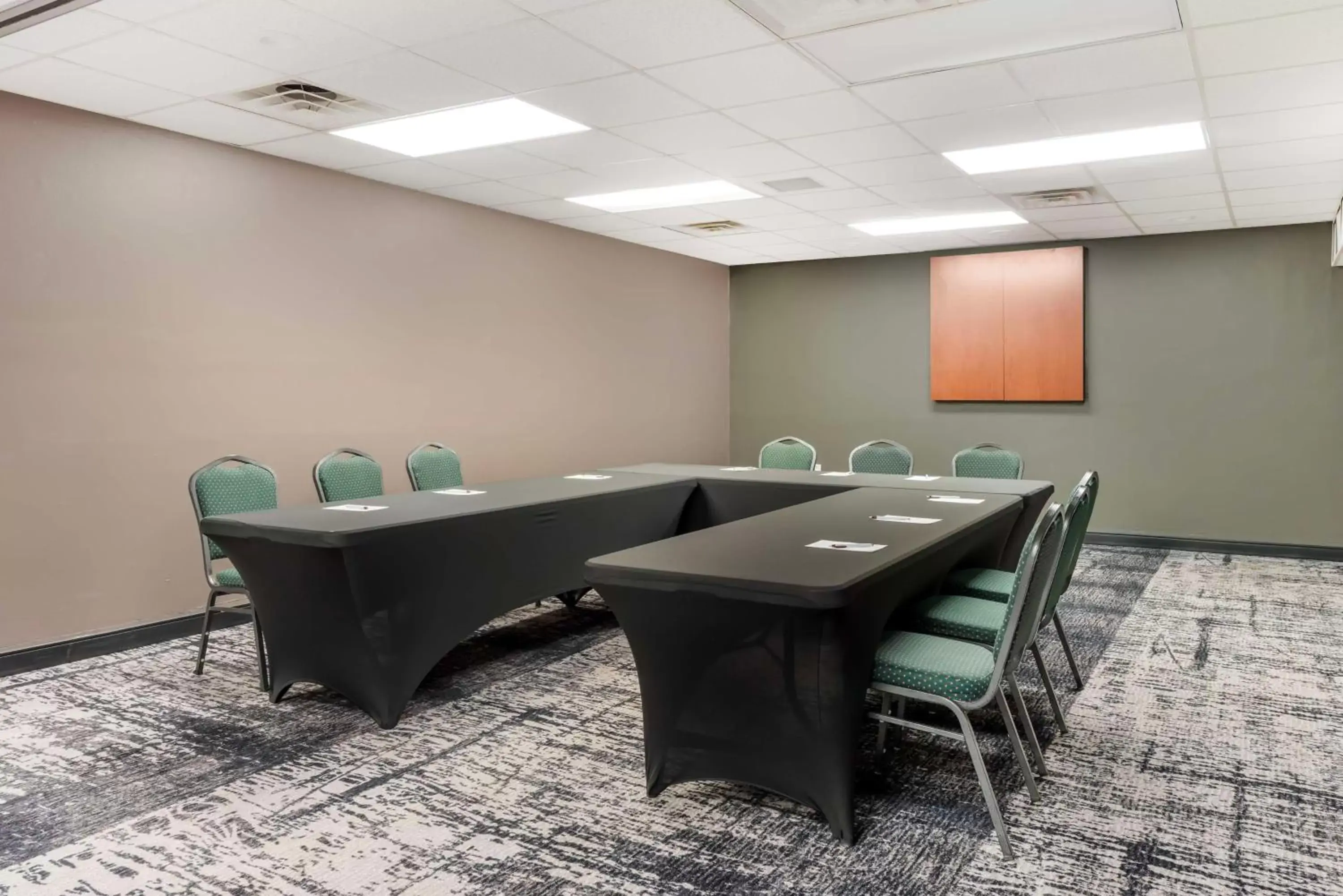 Meeting/conference room in Best Western Plus Eau Claire Conference Center