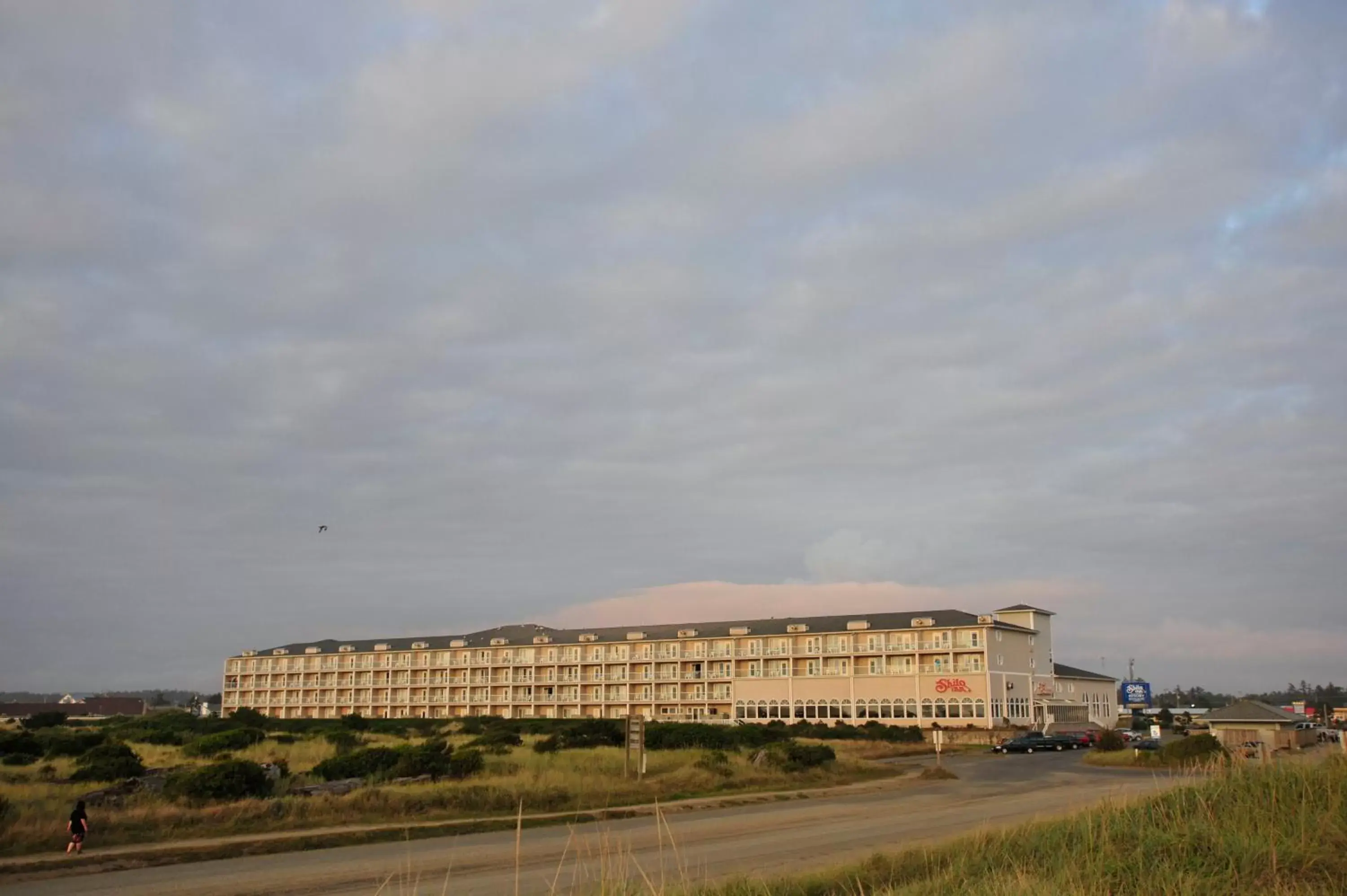 Facade/entrance, Property Building in Shilo Inn Suites Ocean Shores