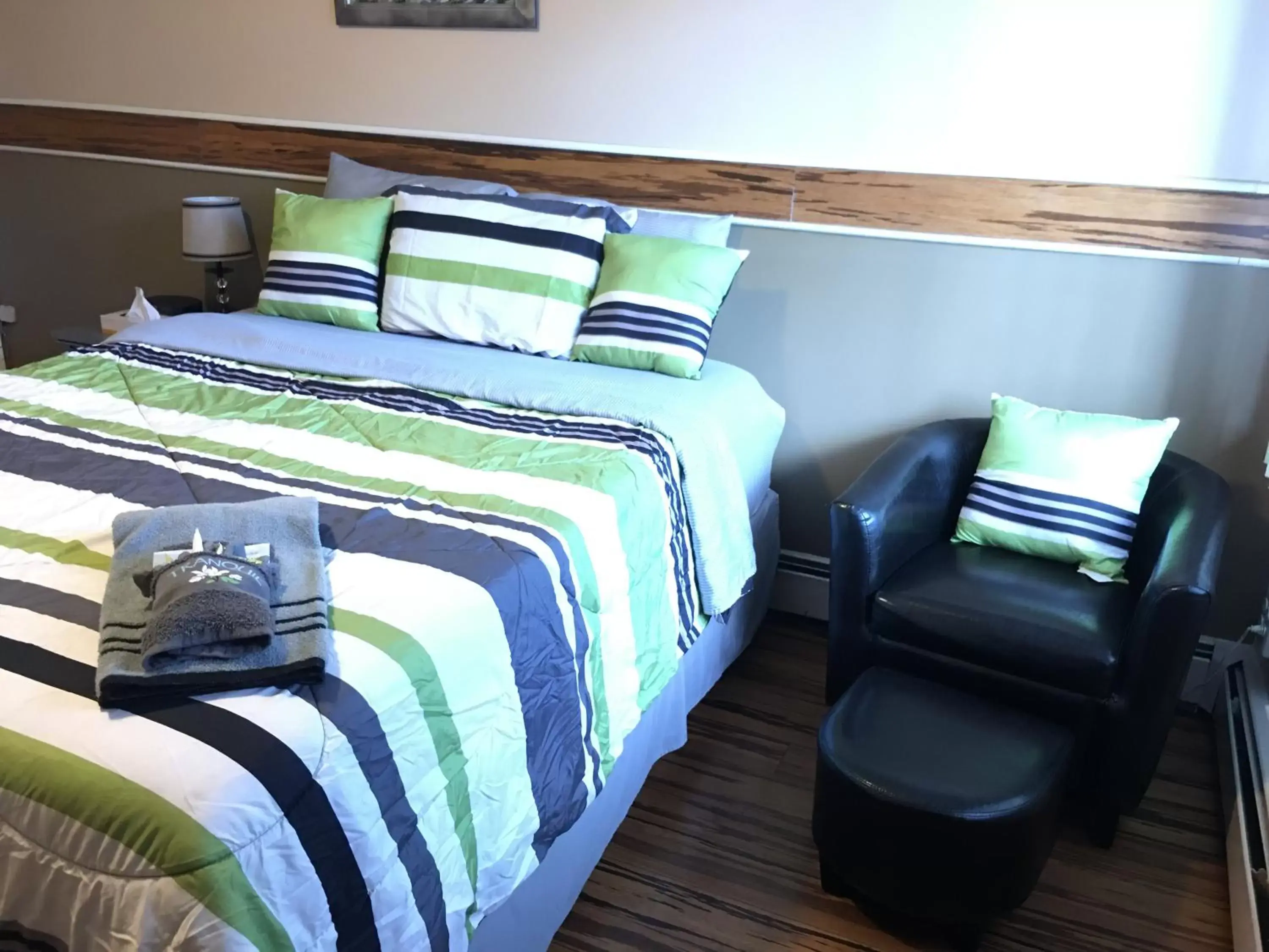 Bed in Big Bear Lodge