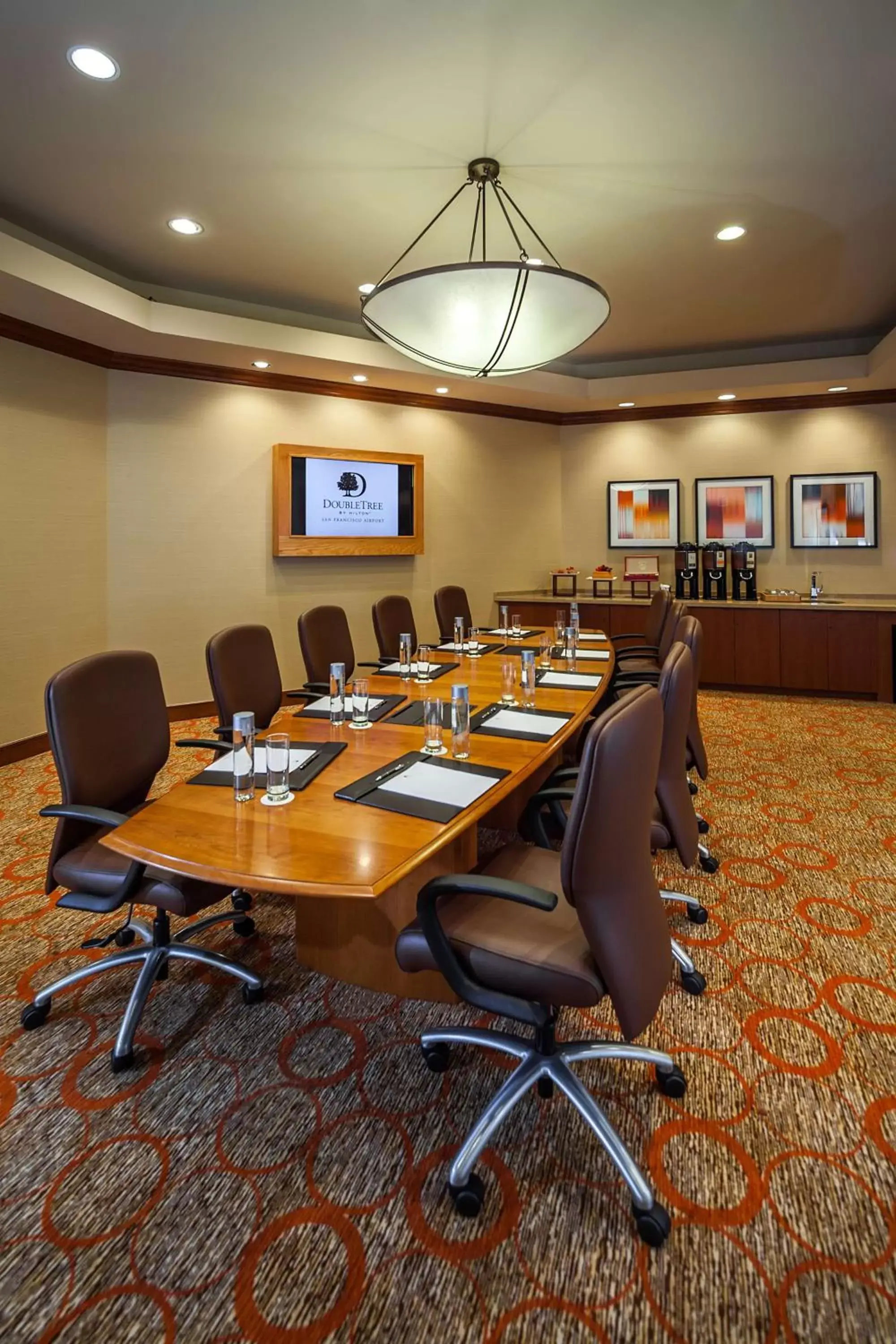 Meeting/conference room in DoubleTree by Hilton San Francisco Airport