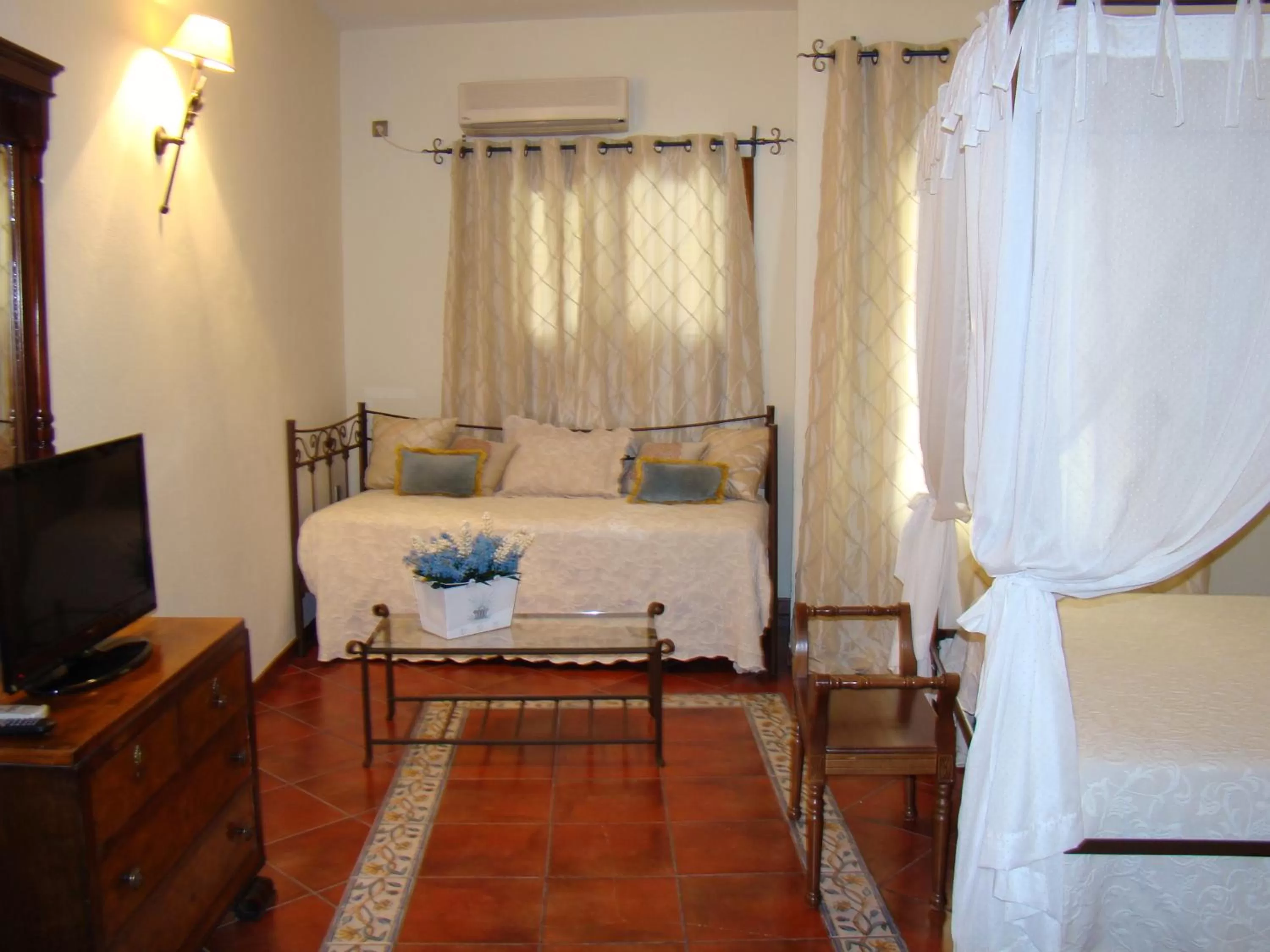 Bedroom, Bed in Escua