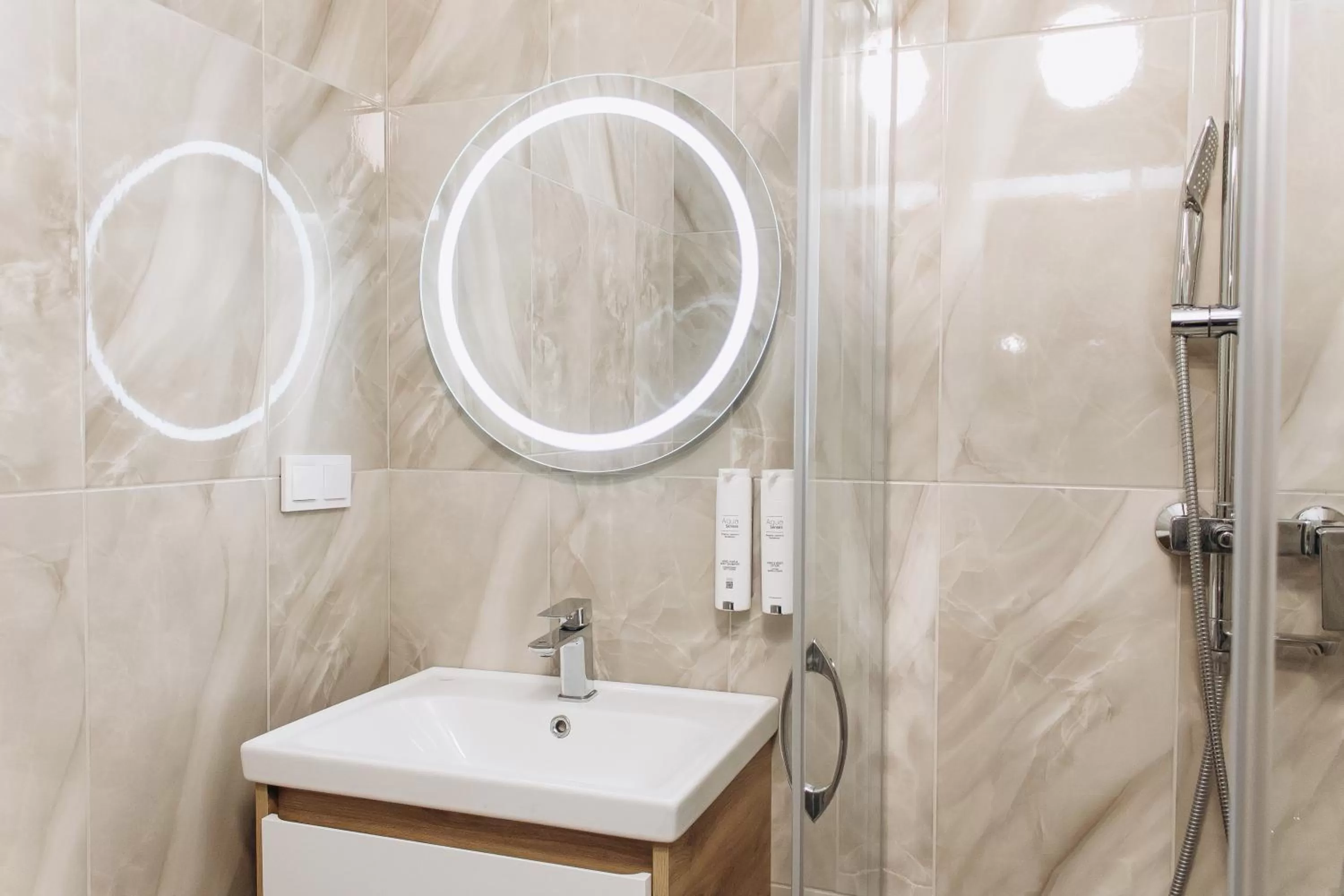 Shower in Eduard Hotel