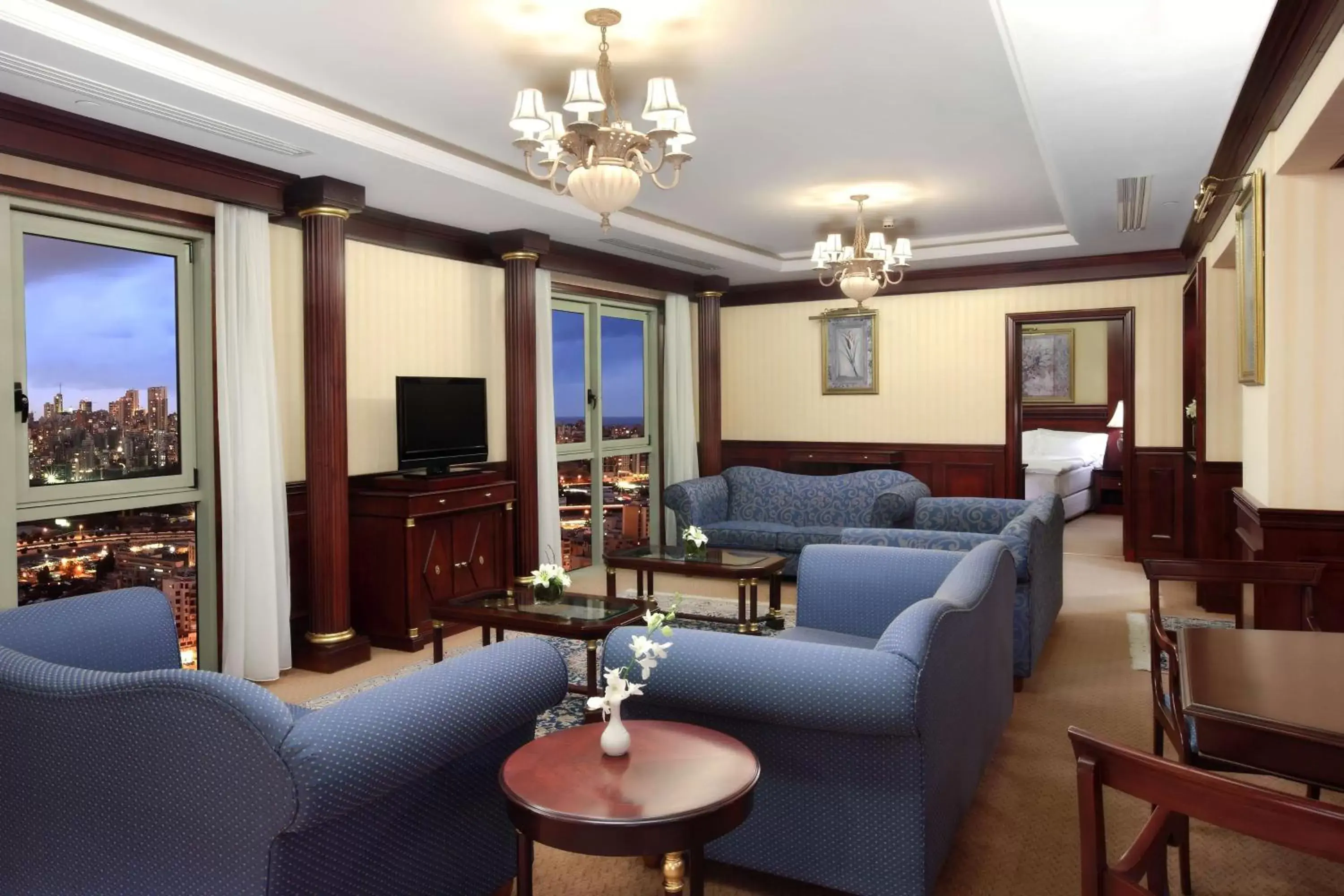 Living room, Seating Area in Hilton Beirut Metropolitan Palace Hotel