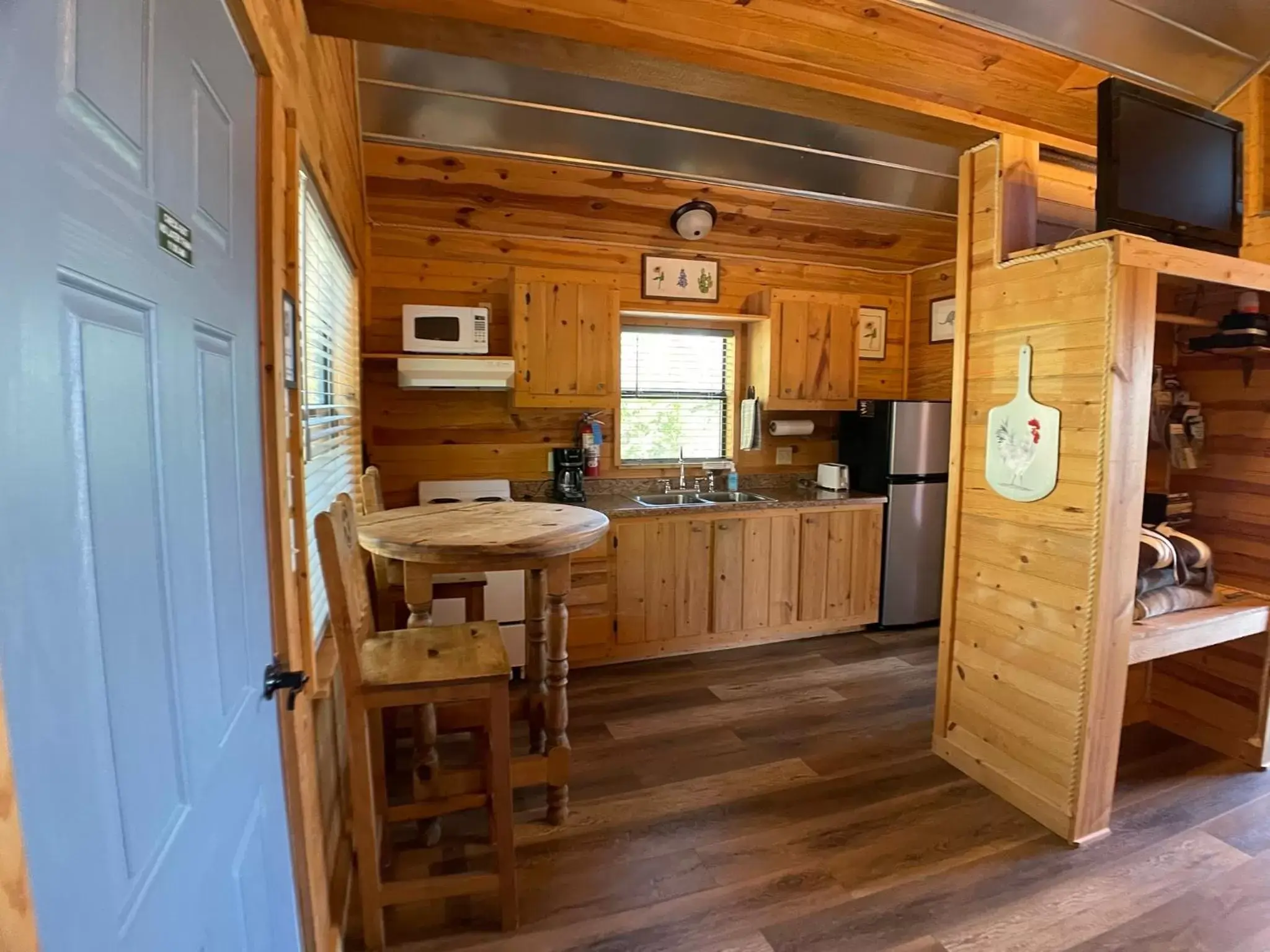 kitchen, Kitchen/Kitchenette in Walnut Canyon Cabins