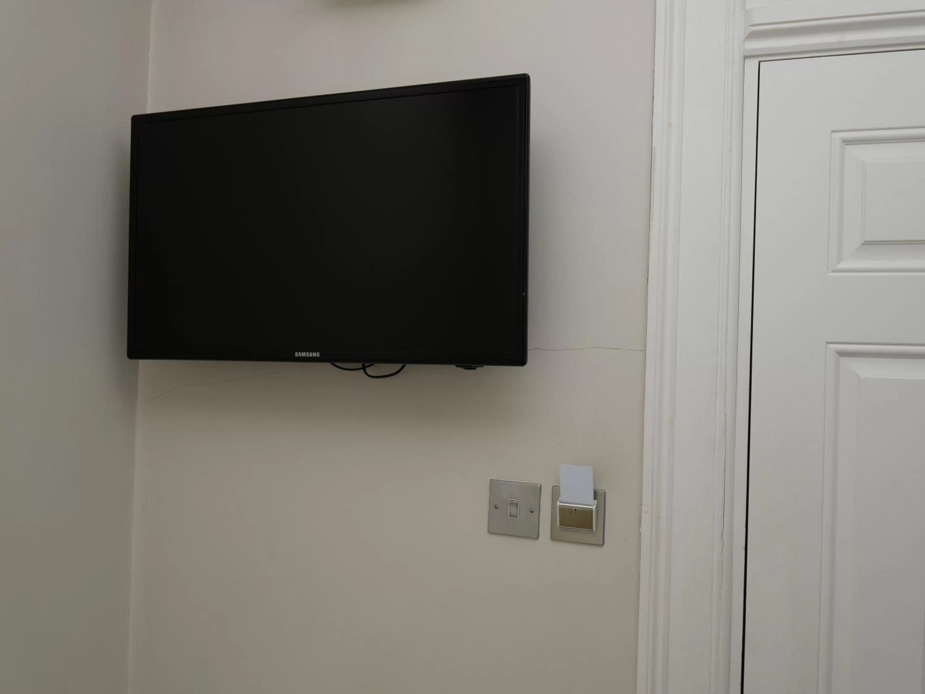 TV and multimedia in Bloomsbury Palace Hotel