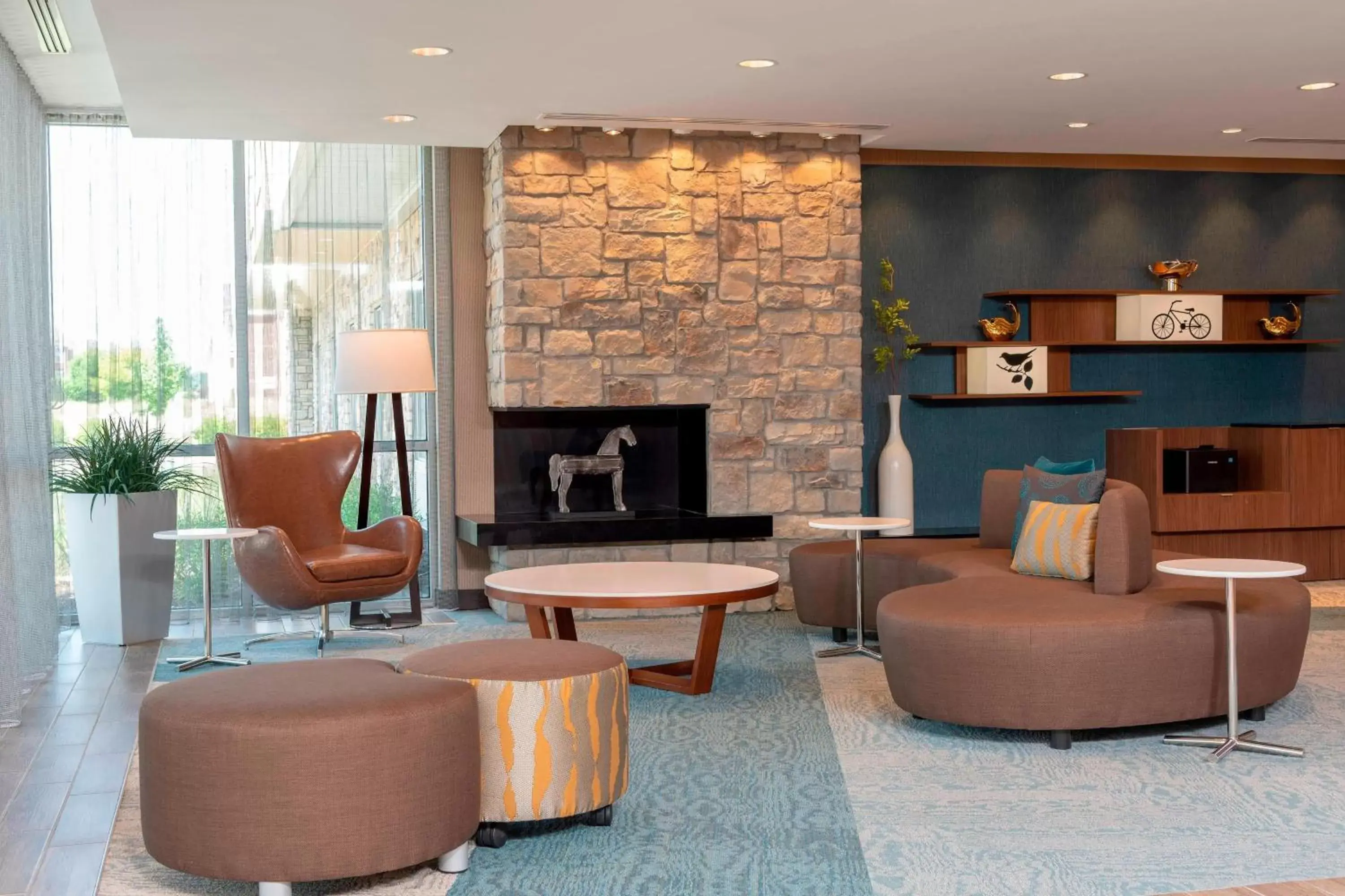 Lobby or reception, Lounge/Bar in Fairfield Inn & Suites by Marriott Indianapolis Carmel