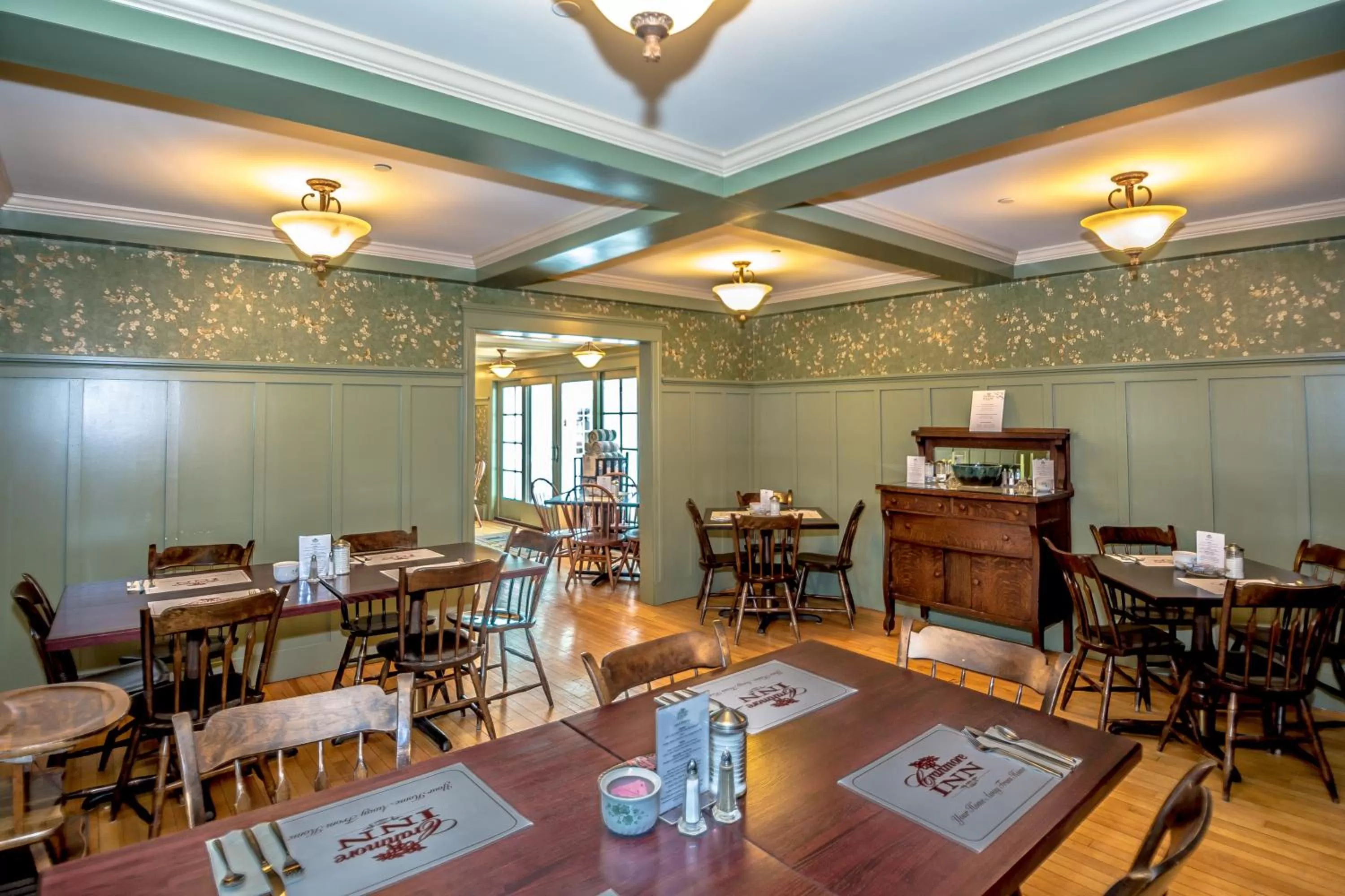 Food and drinks in Cranmore Inn