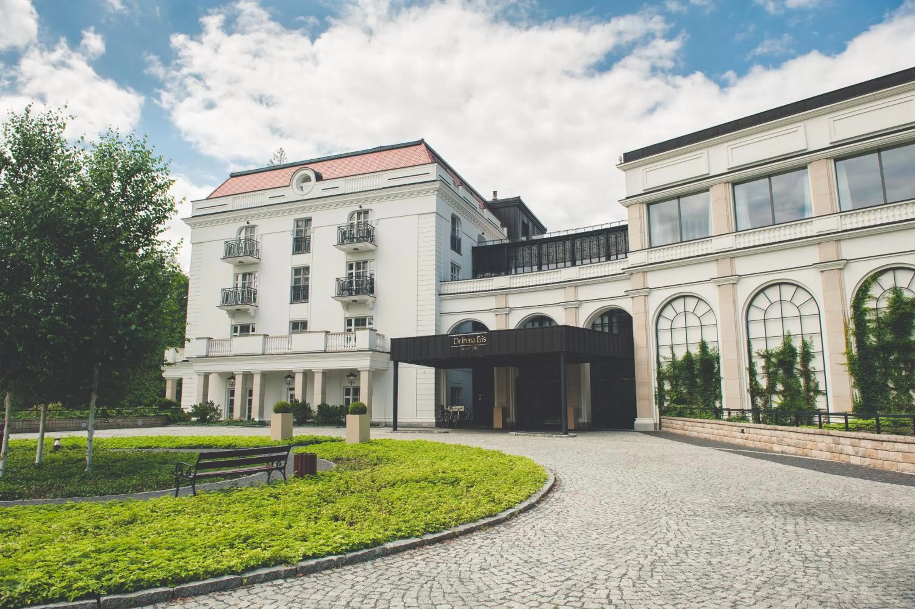 Property building in Hotel SPA Dr Irena Eris Polanica Zdrój