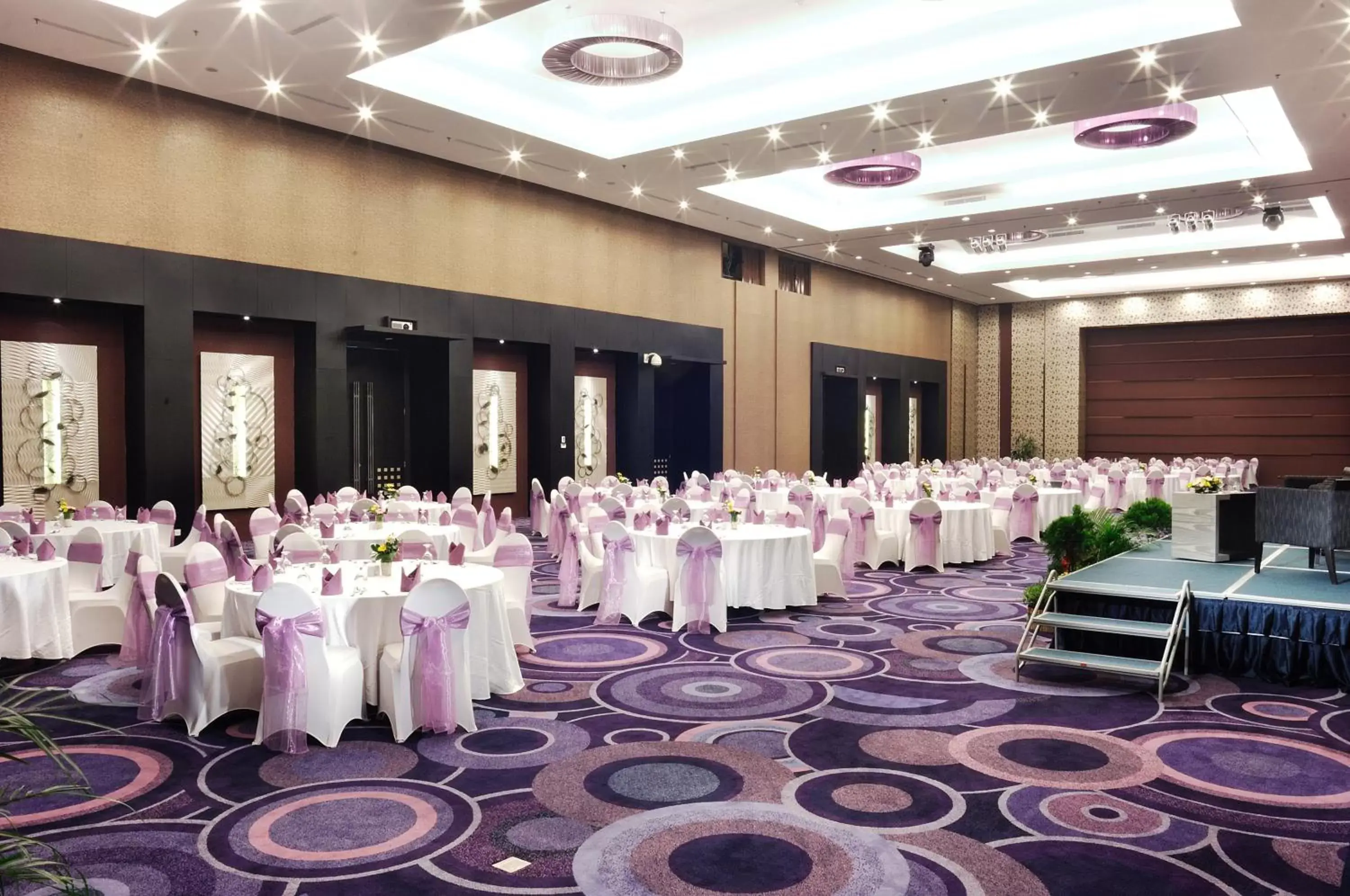 Business facilities, Banquet Facilities in Holiday Inn Bandung Pasteur, an IHG Hotel