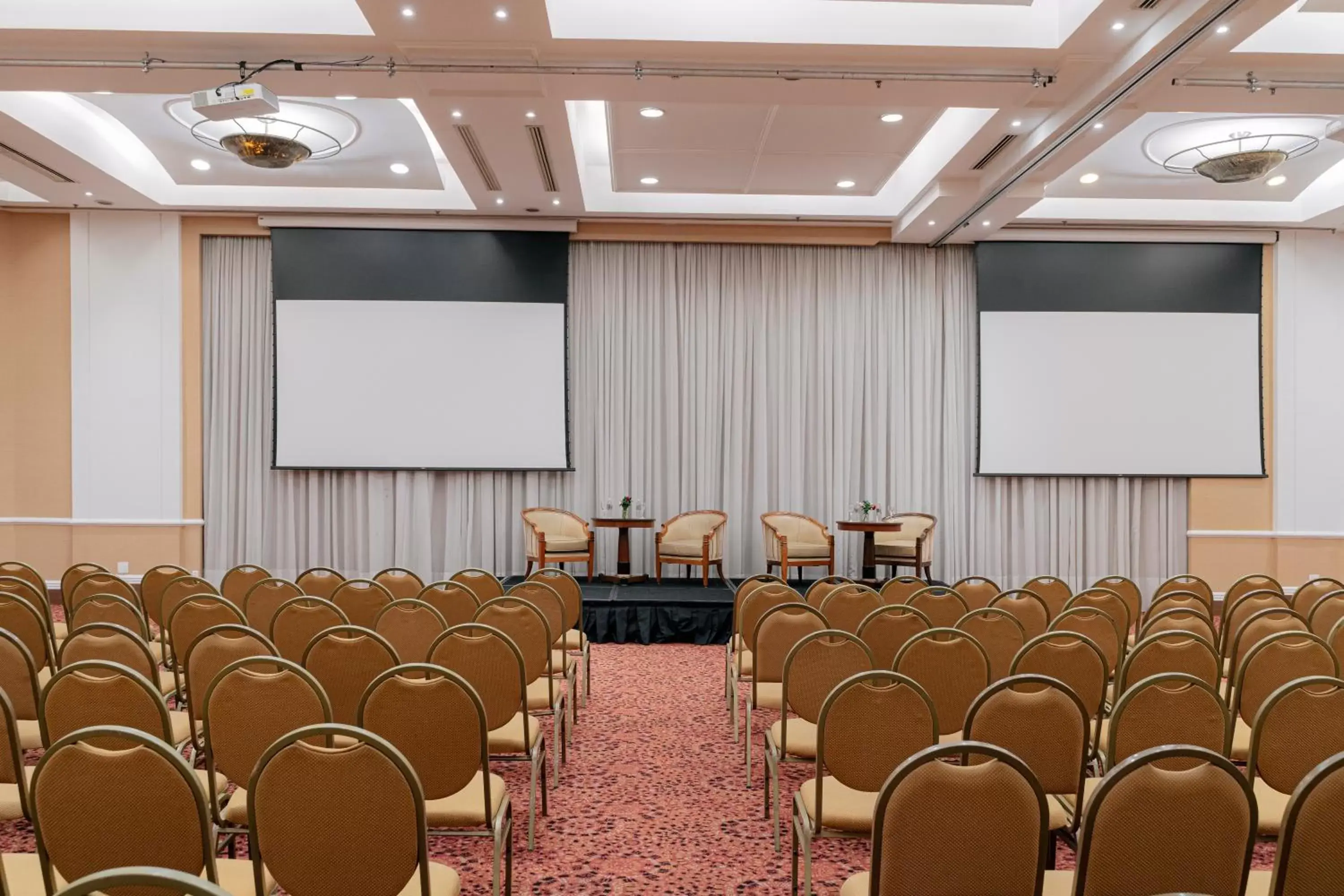 Meeting/conference room, Business Area/Conference Room in Grand Mercure Sao Paulo Ibirapuera