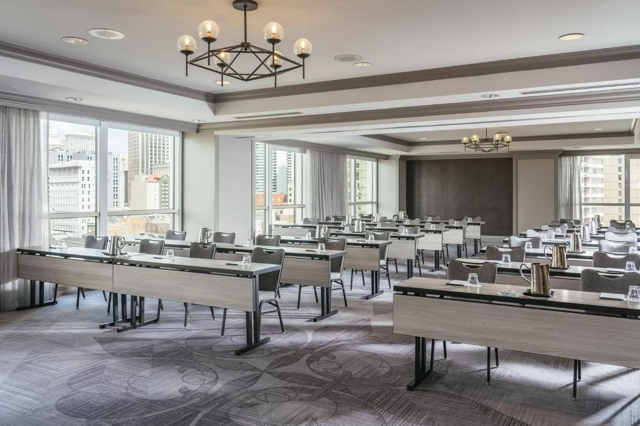 Meeting/conference room, Restaurant/Places to Eat in Loews New Orleans Hotel