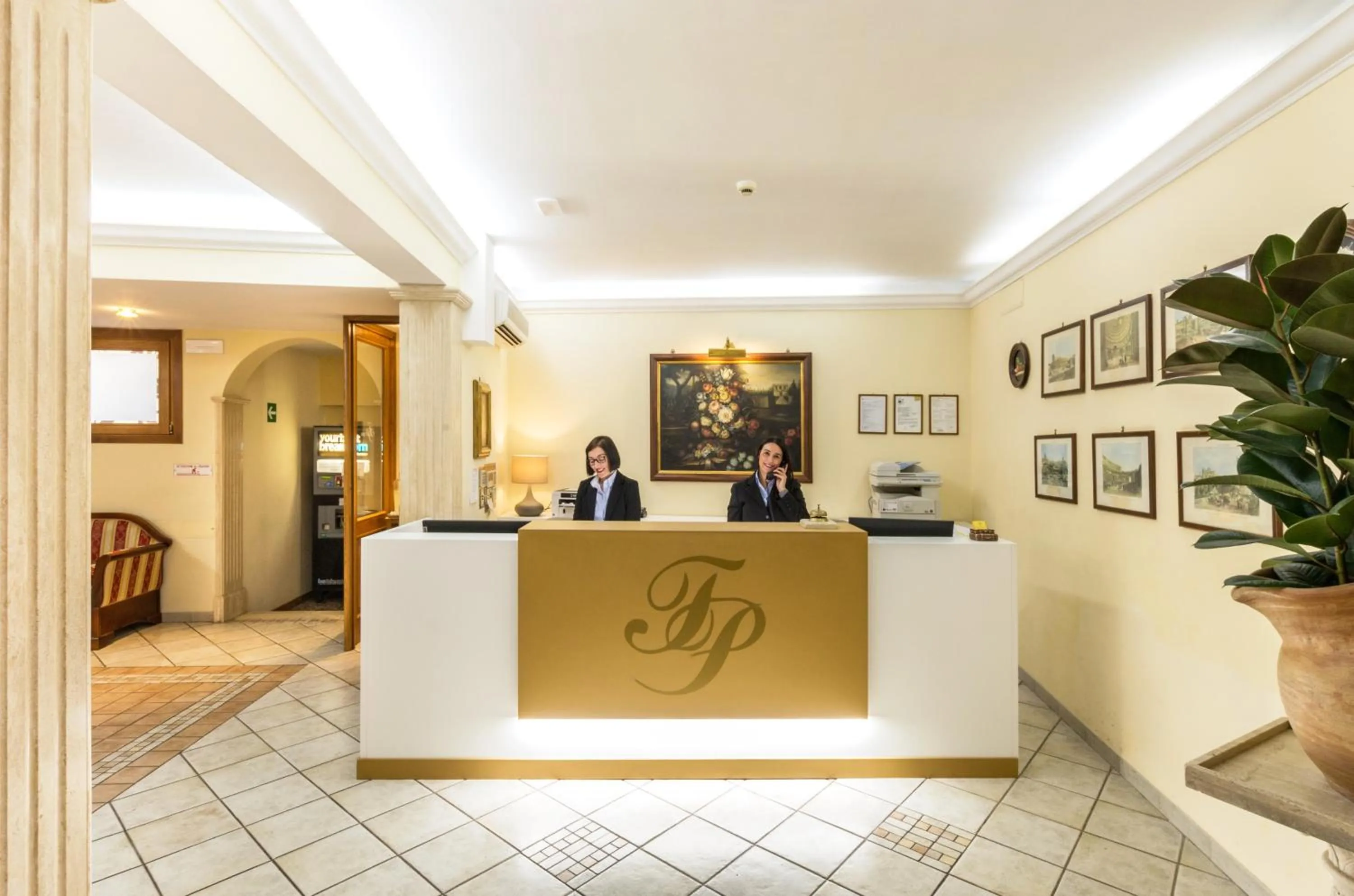 Lobby or reception in Hotel Tempio Di Pallade