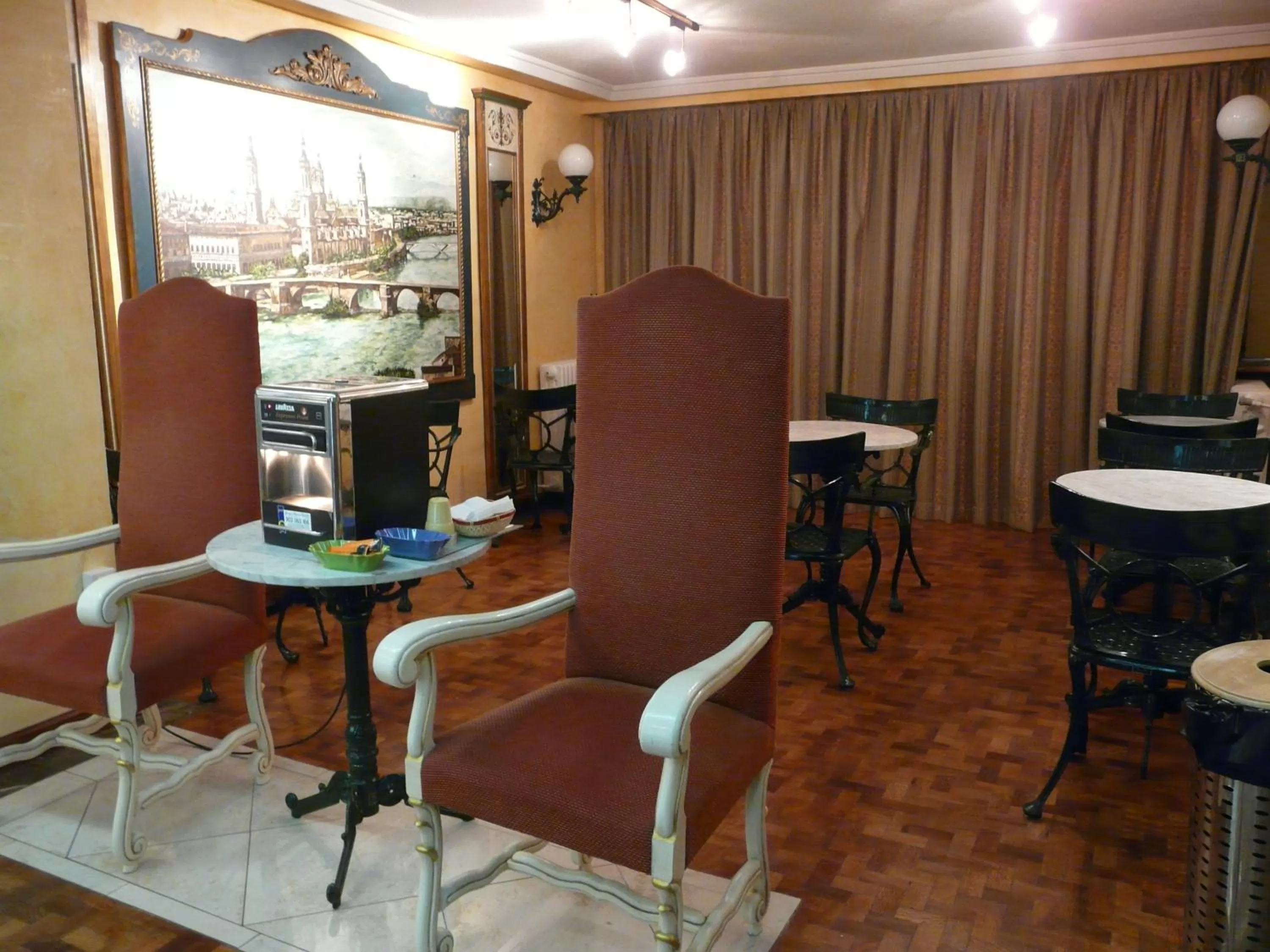 Restaurant/places to eat in Hotel Reyes Catolicos