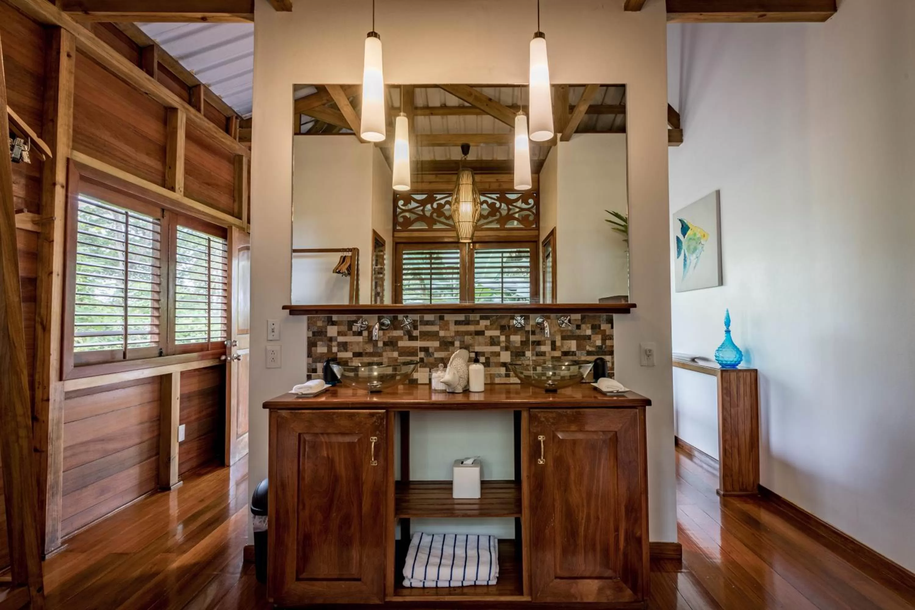 Bathroom in The Hummingbird