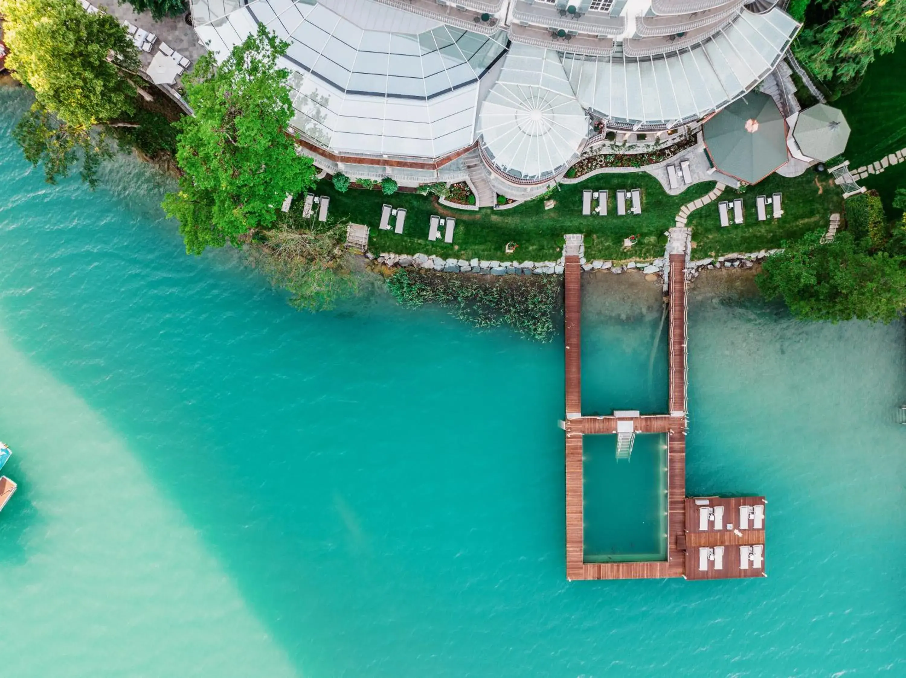 Property building, Bird's-eye View in Hotel Schloss Seefels