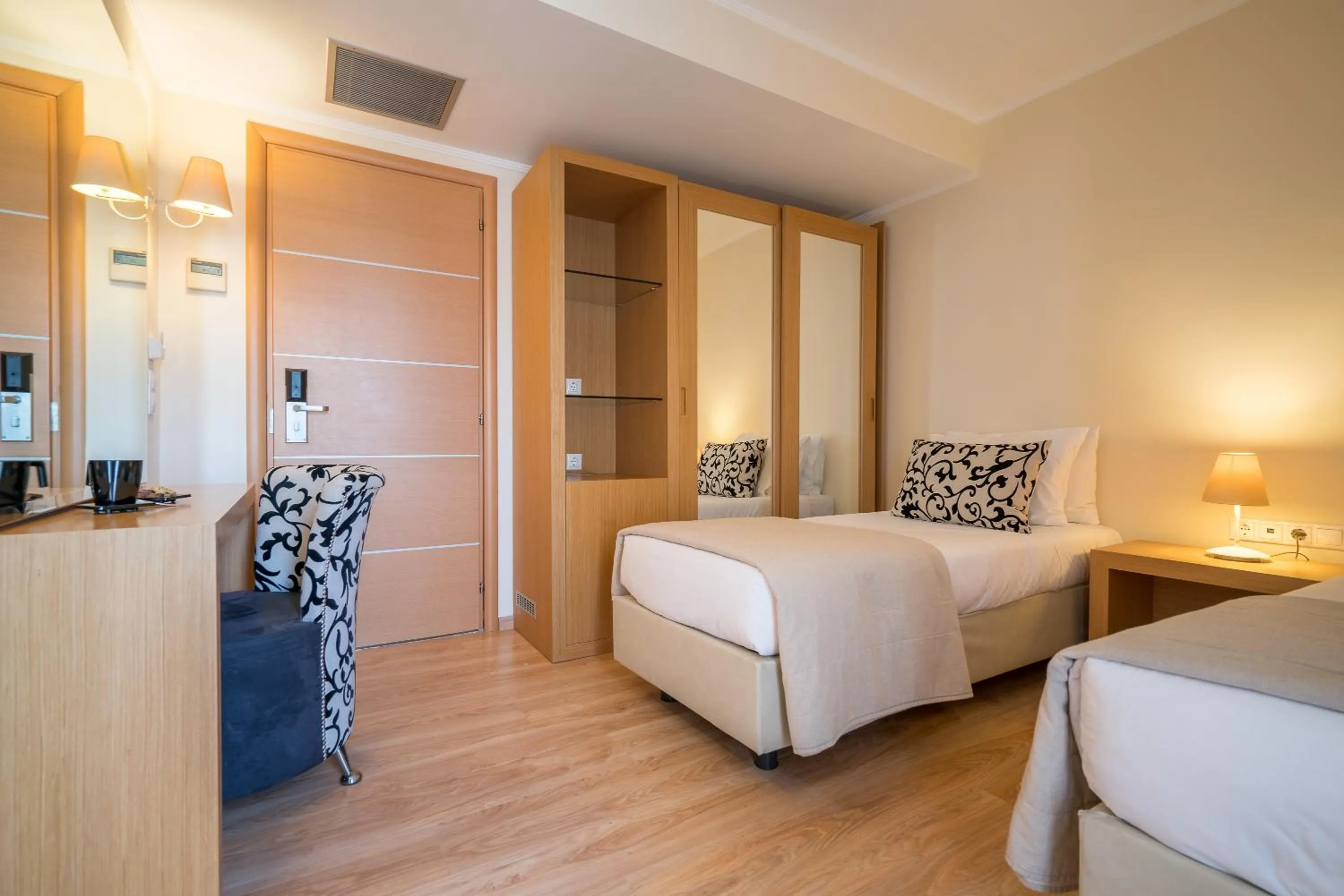 Photo of the whole room, Bed in Galaxy Beach Resort BW Premier Collection