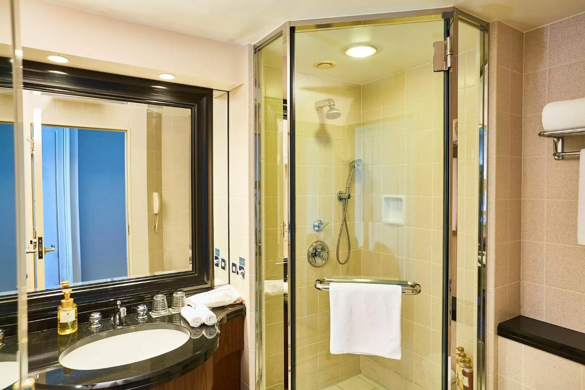 Bedroom, Bathroom in InterContinental Tokyo Bay