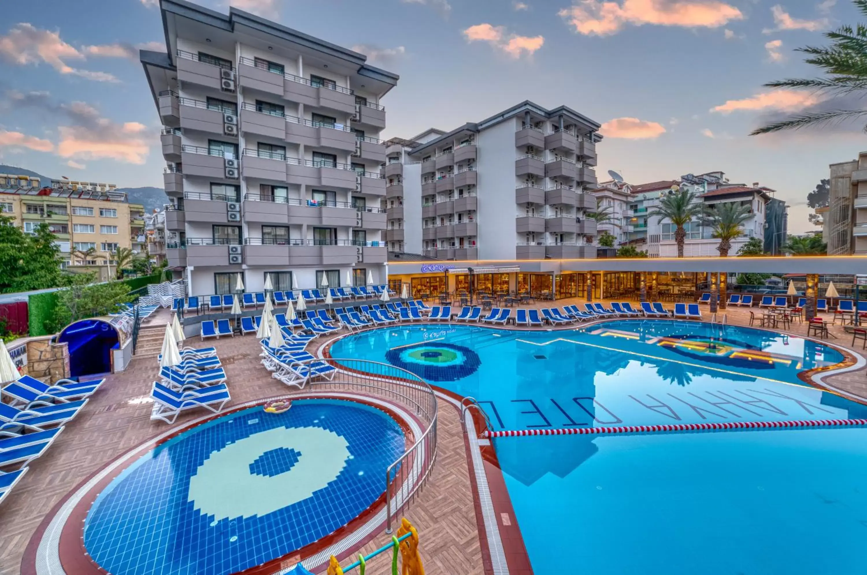 Swimming Pool in Kahya Hotel