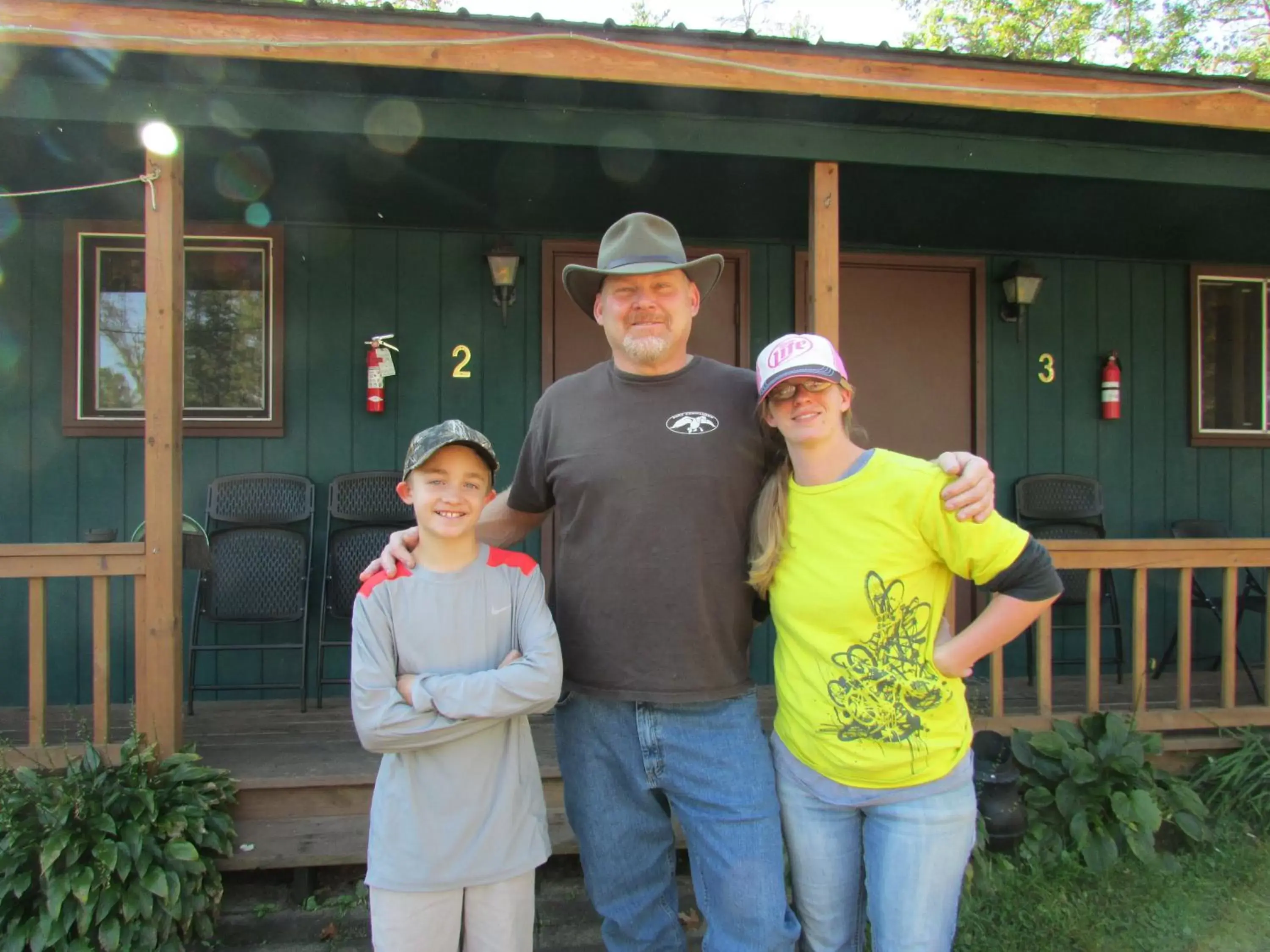 Staff in Best Bear Lodge