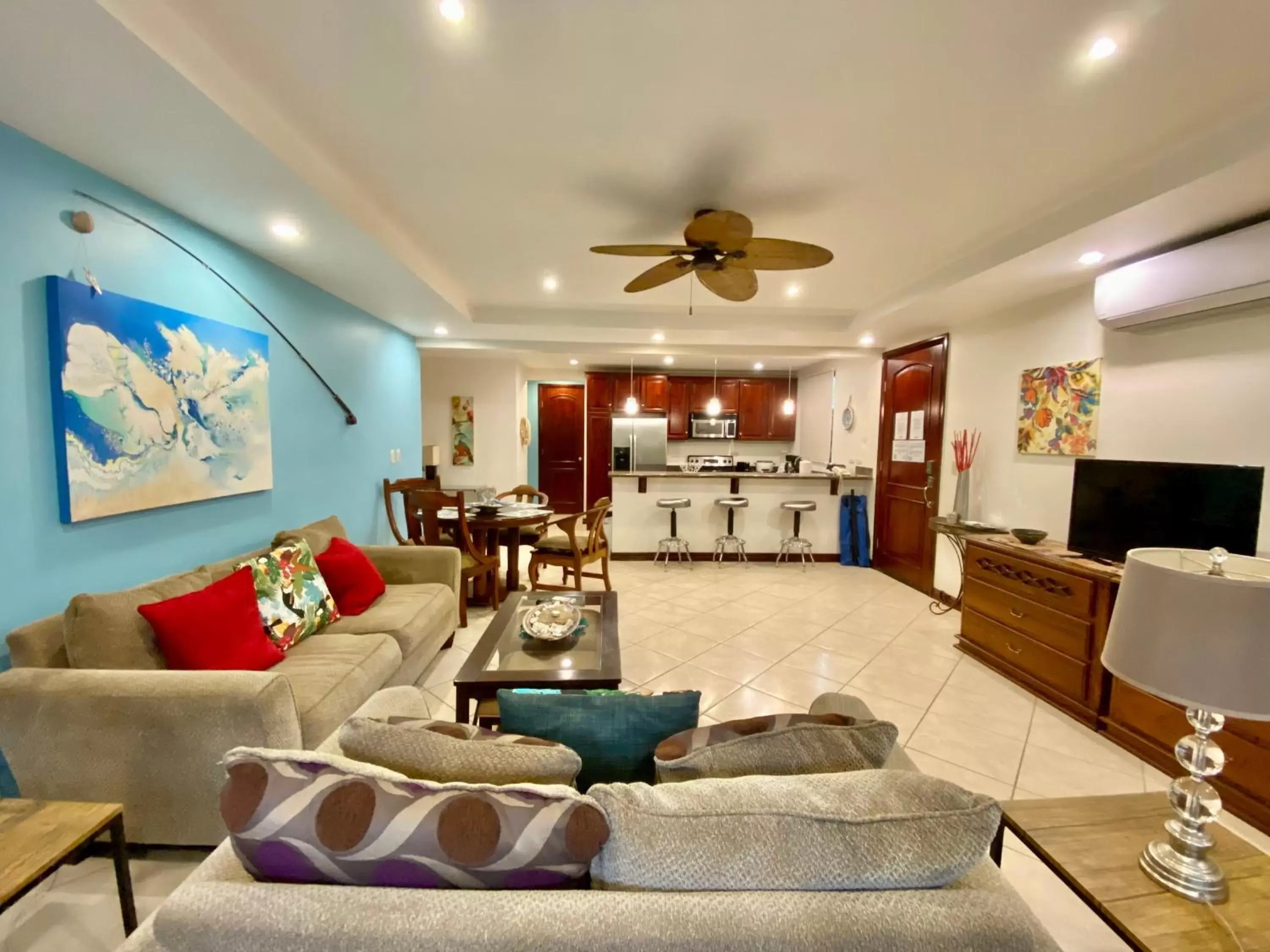 Living room, Seating Area in Monte Carlo Luxury Condominiums