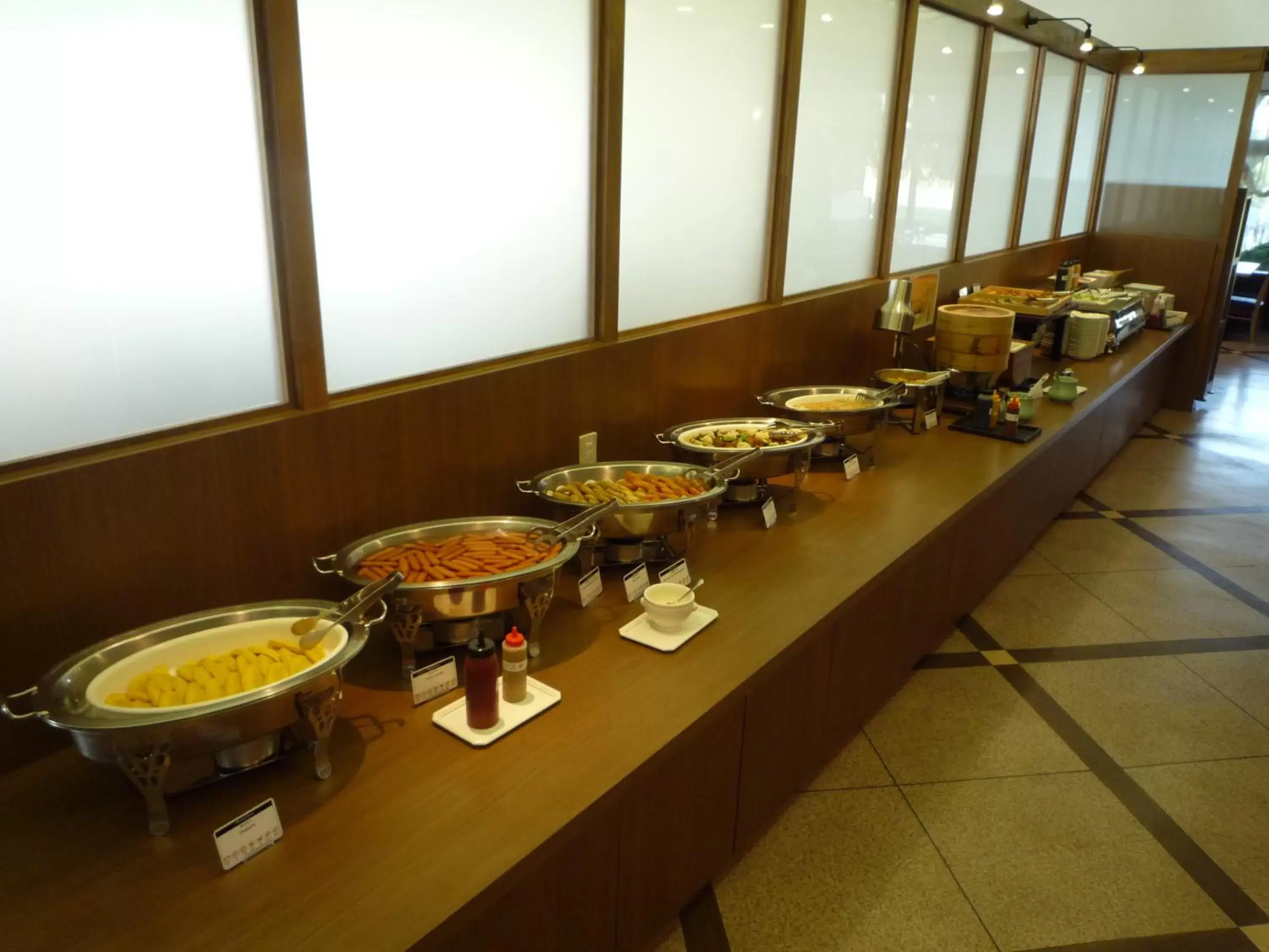 Buffet breakfast in Route Inn Grantia Komatsu Airport