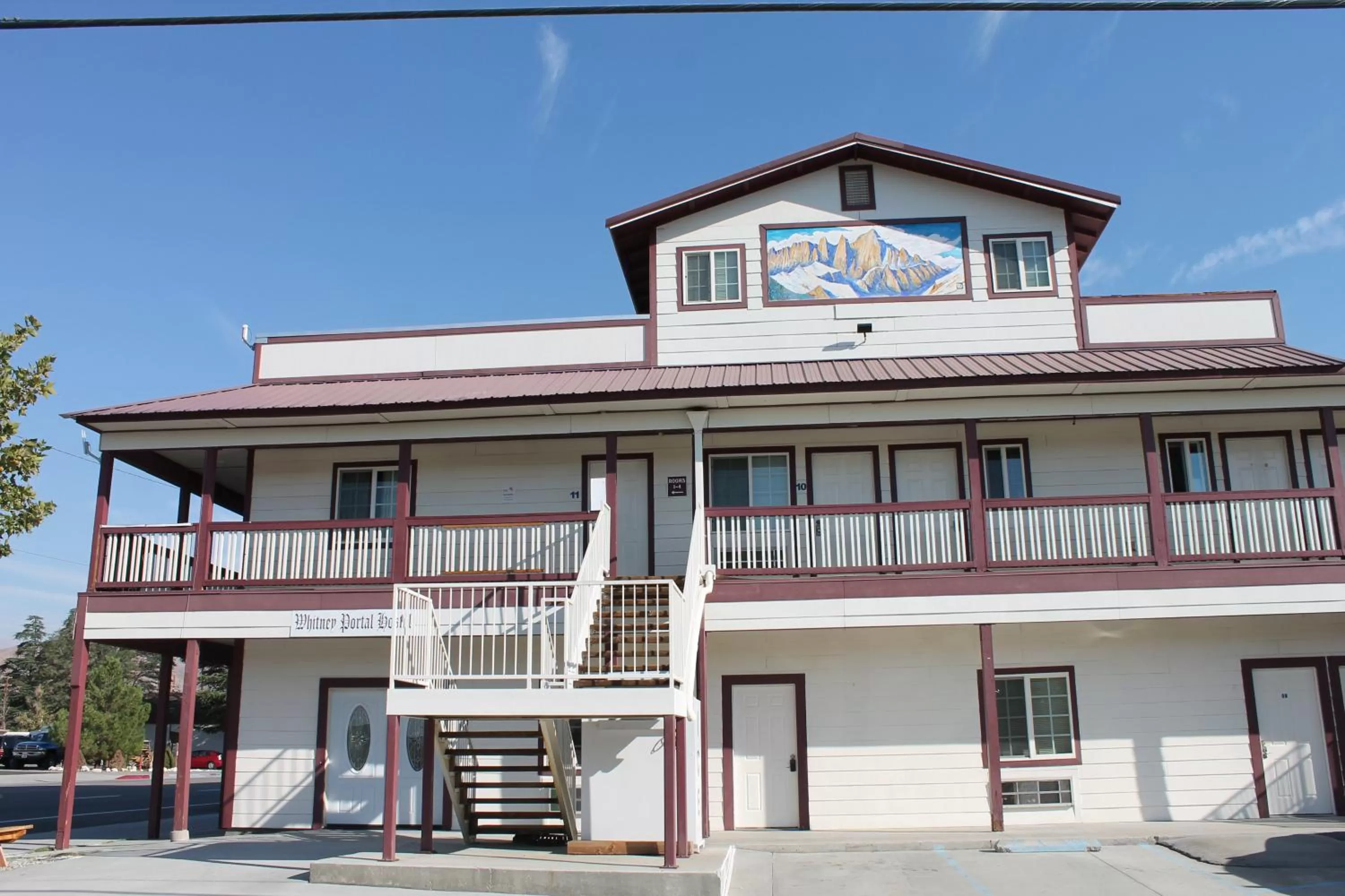 Property building in Whitney Portal Hotel And Hostel