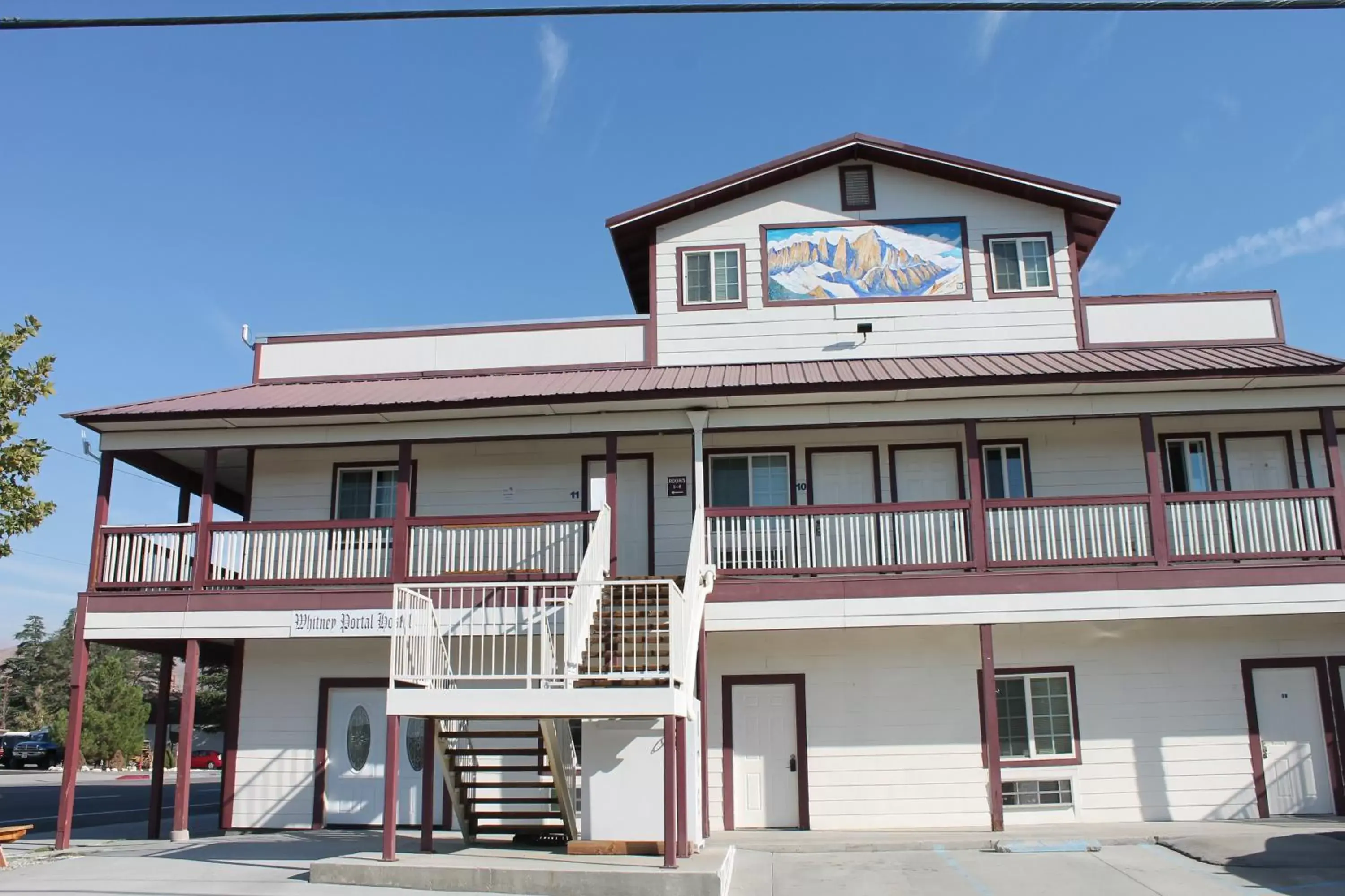 Property Building in Whitney Portal Hotel And Hostel