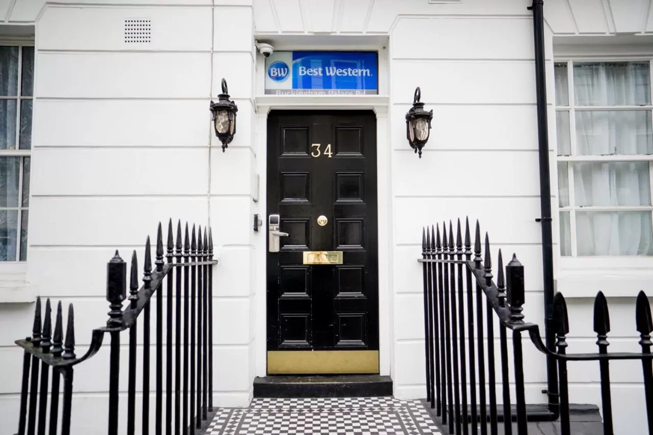 Facade/entrance in Best Western Buckingham Palace Rd