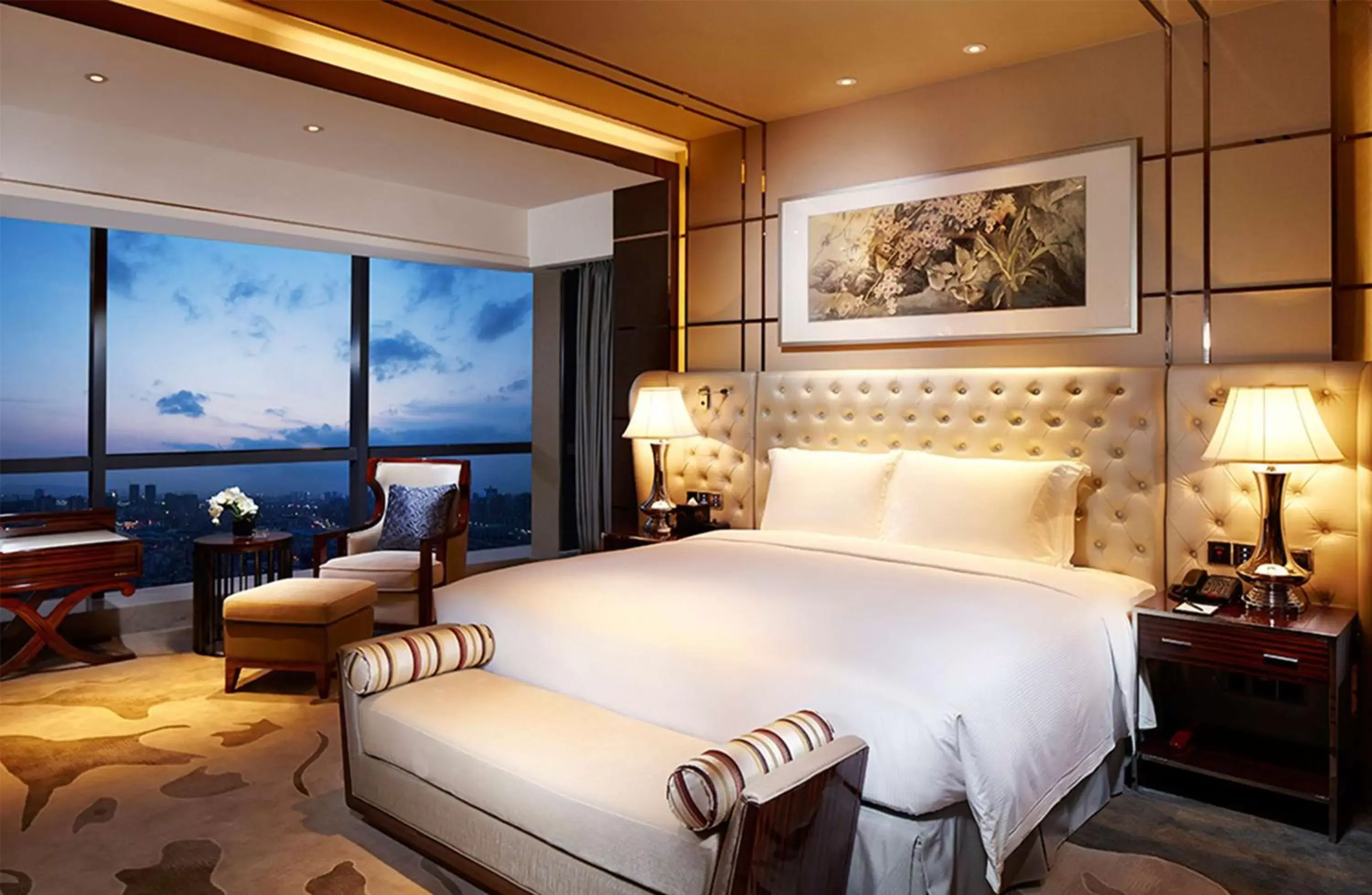 Bed in Hilton Foshan - Free Shuttle Bus to Canton Fair Bed in Hilton Foshan - Free Shuttle Bus to Canton Fair
