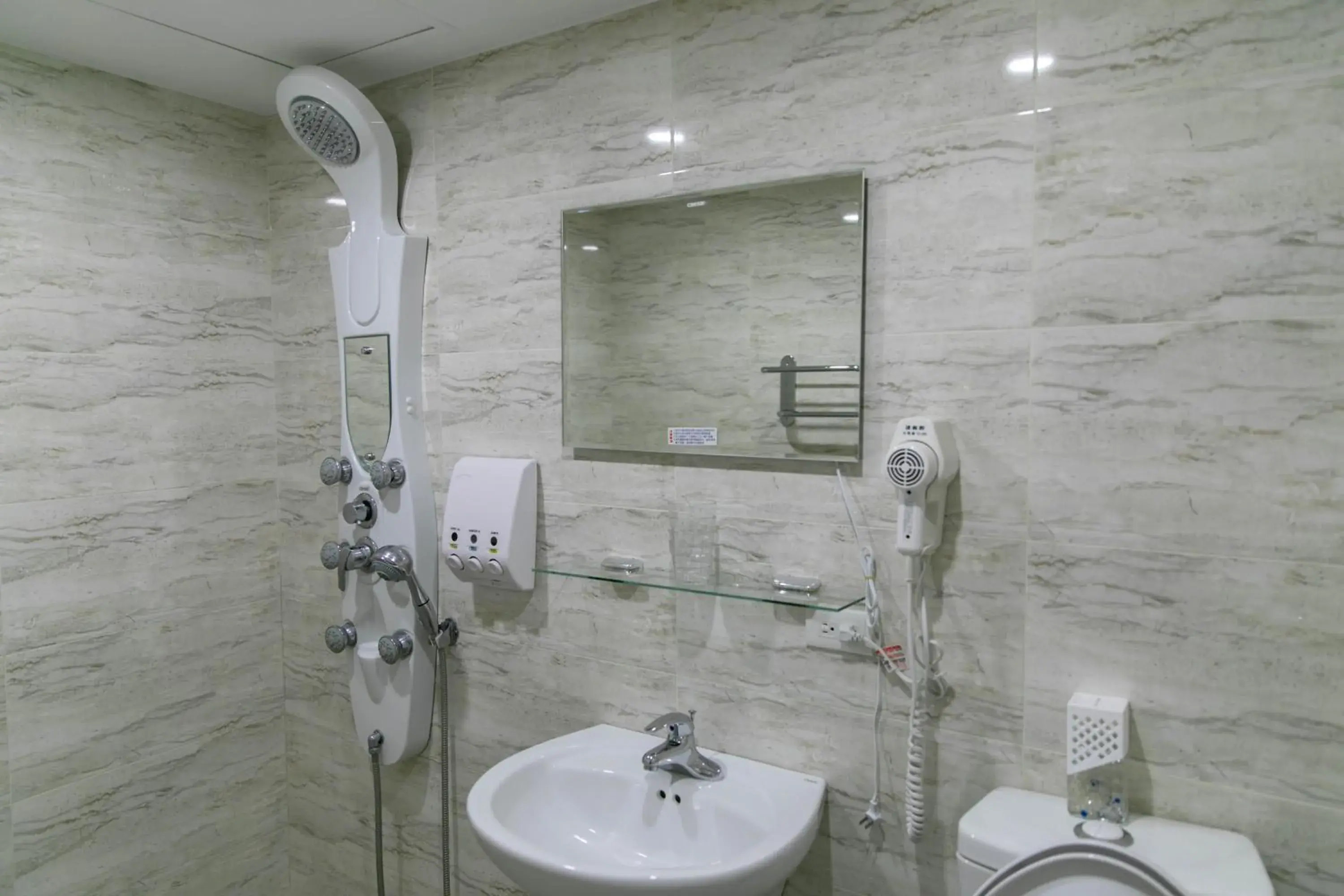 Bathroom in M Taipei Hotel