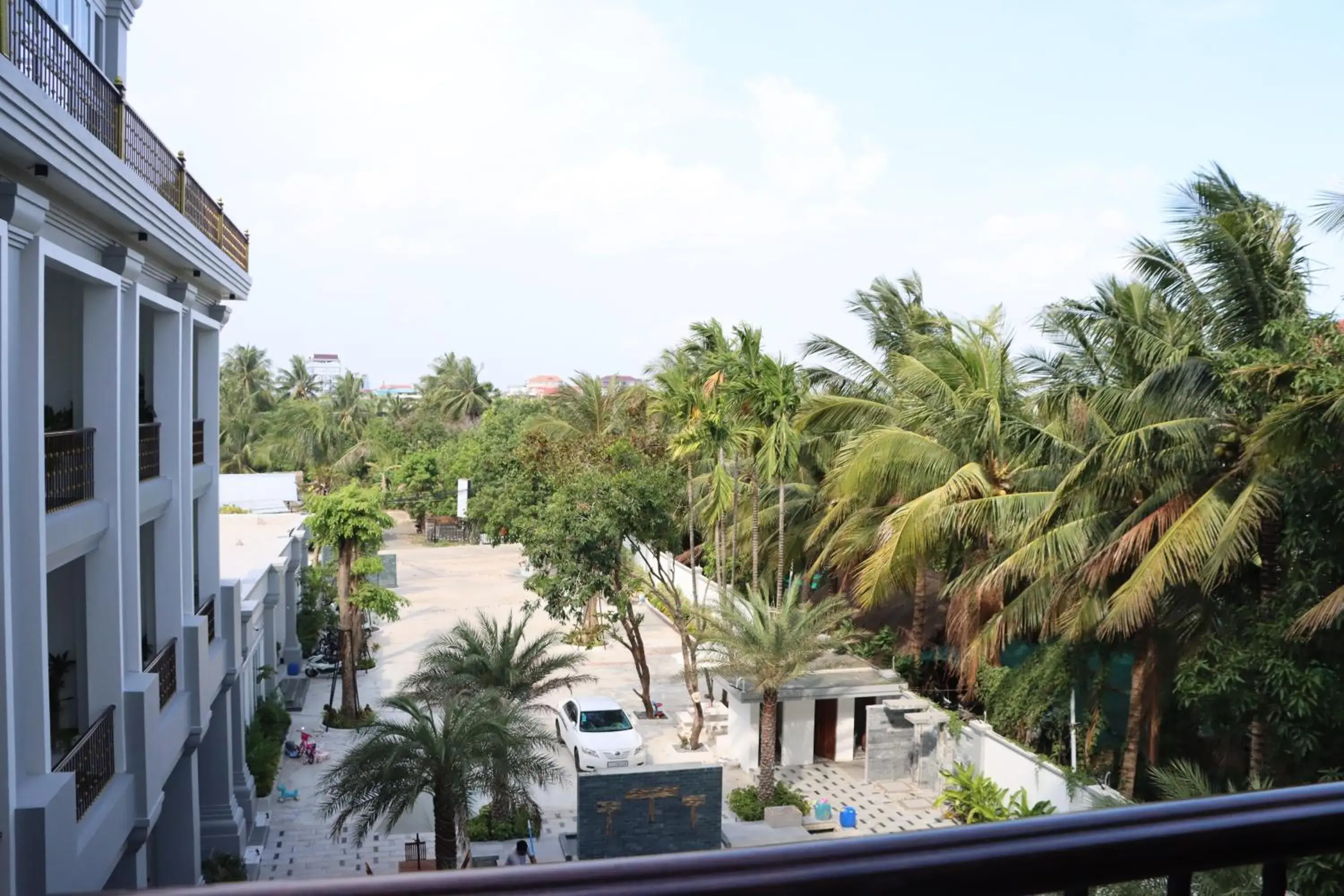 Balcony/Terrace, Pool View in Sky Boutique Kampot