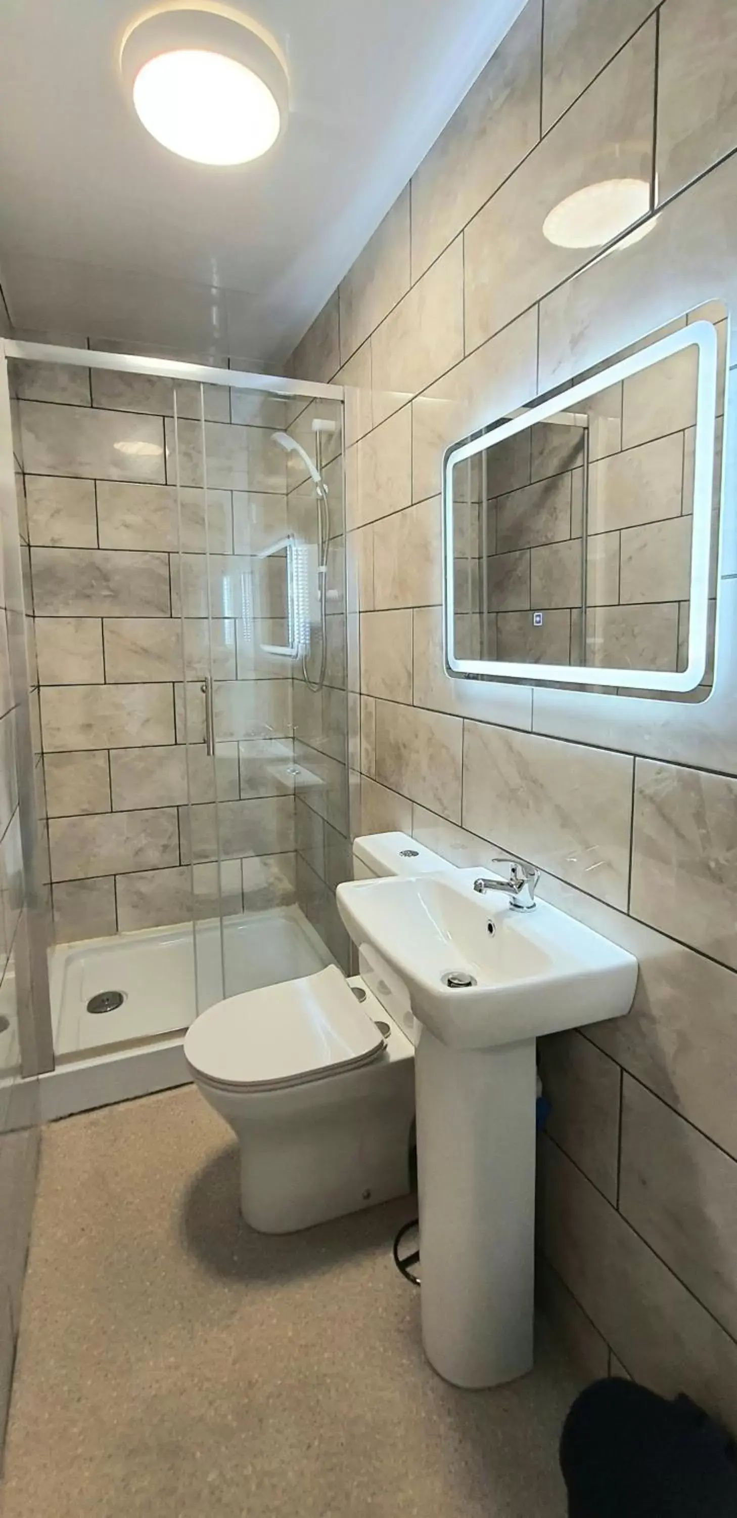 Bathroom in Charlton Aparthotel