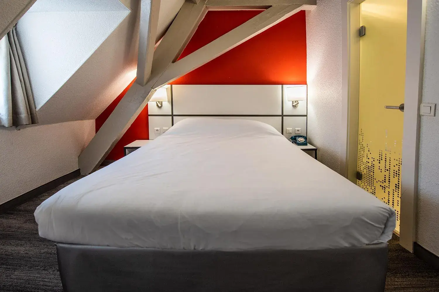 Property building, Bed in Ibis Styles Strasbourg Centre Gare