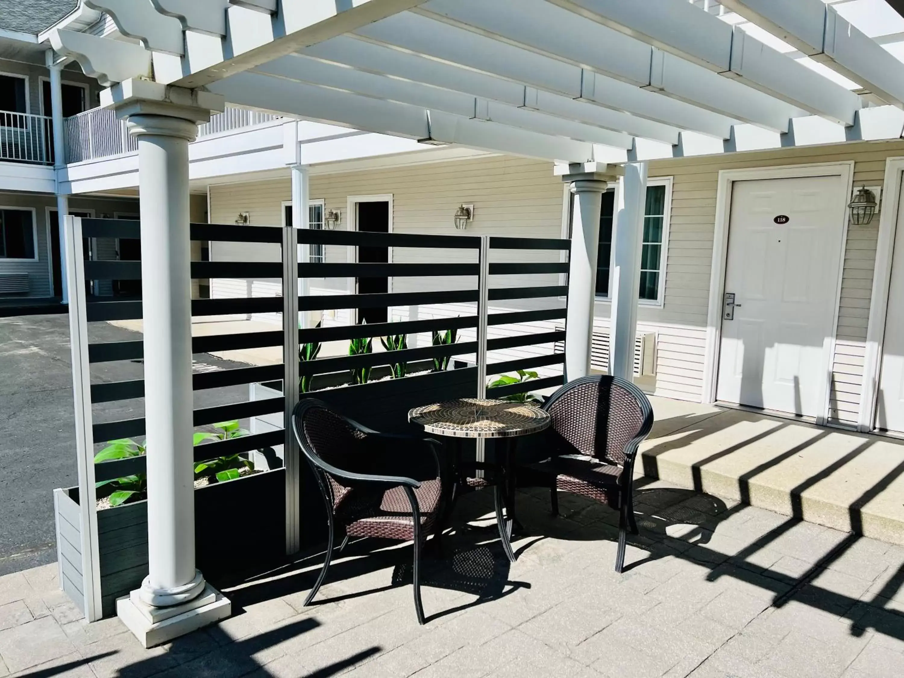 Patio in Court Plaza Inn & Suites of Mackinaw