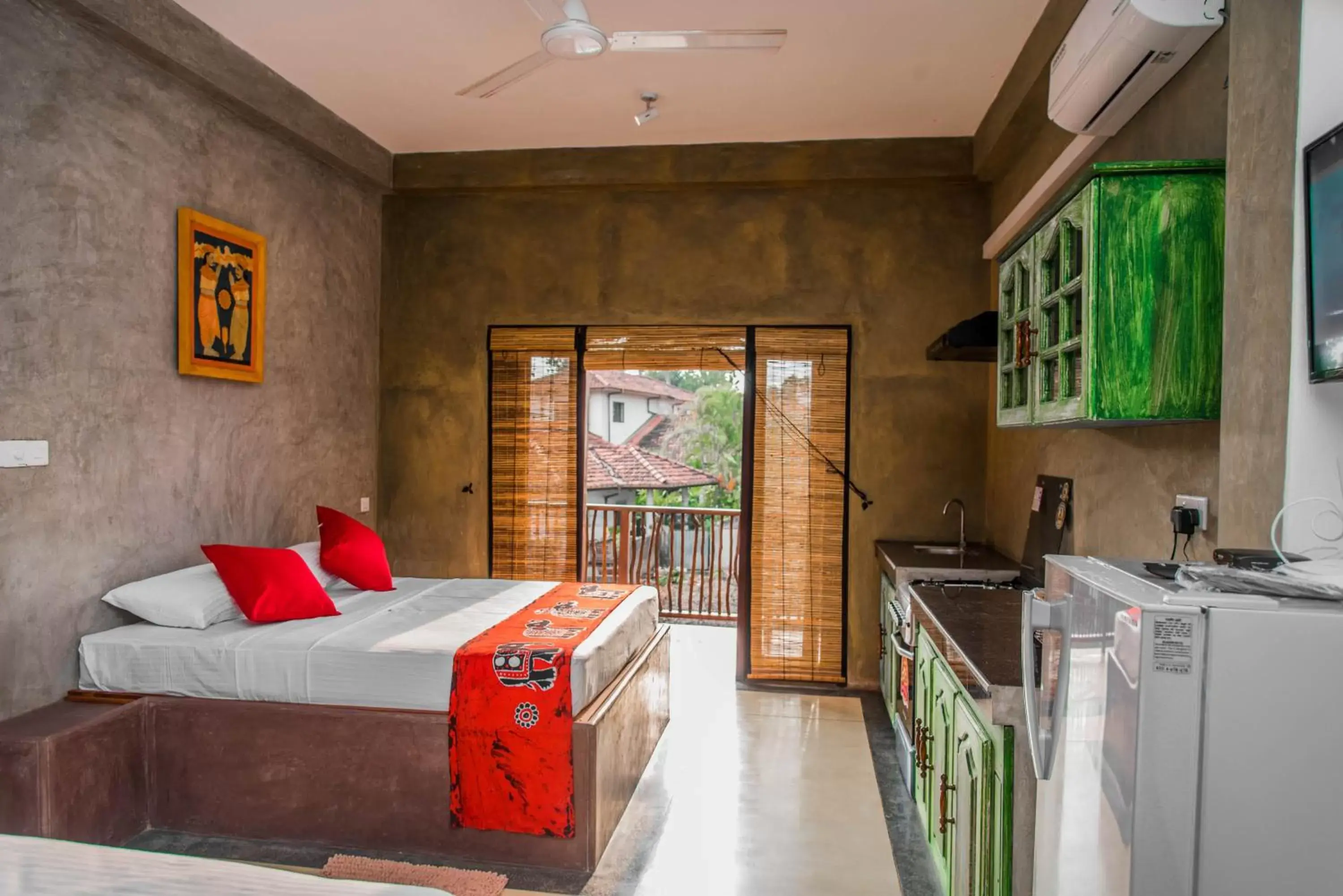 Deluxe Family Room with Canal View in Negombo Boutique Villa Deluxe Family Room with Canal View in Negombo Boutique Villa