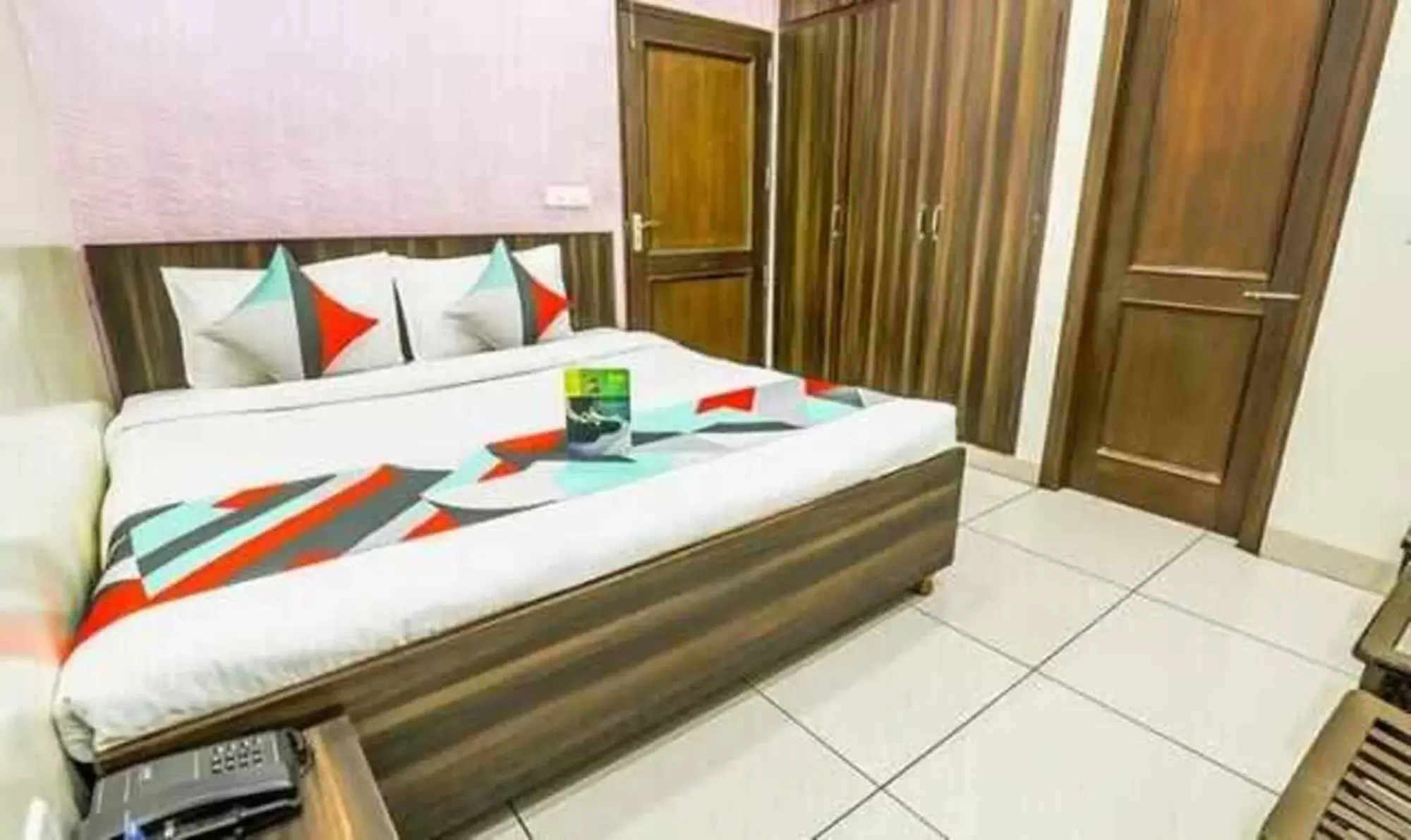 Bed in FabExpress Mayank Palace Bed in FabExpress Mayank Palace