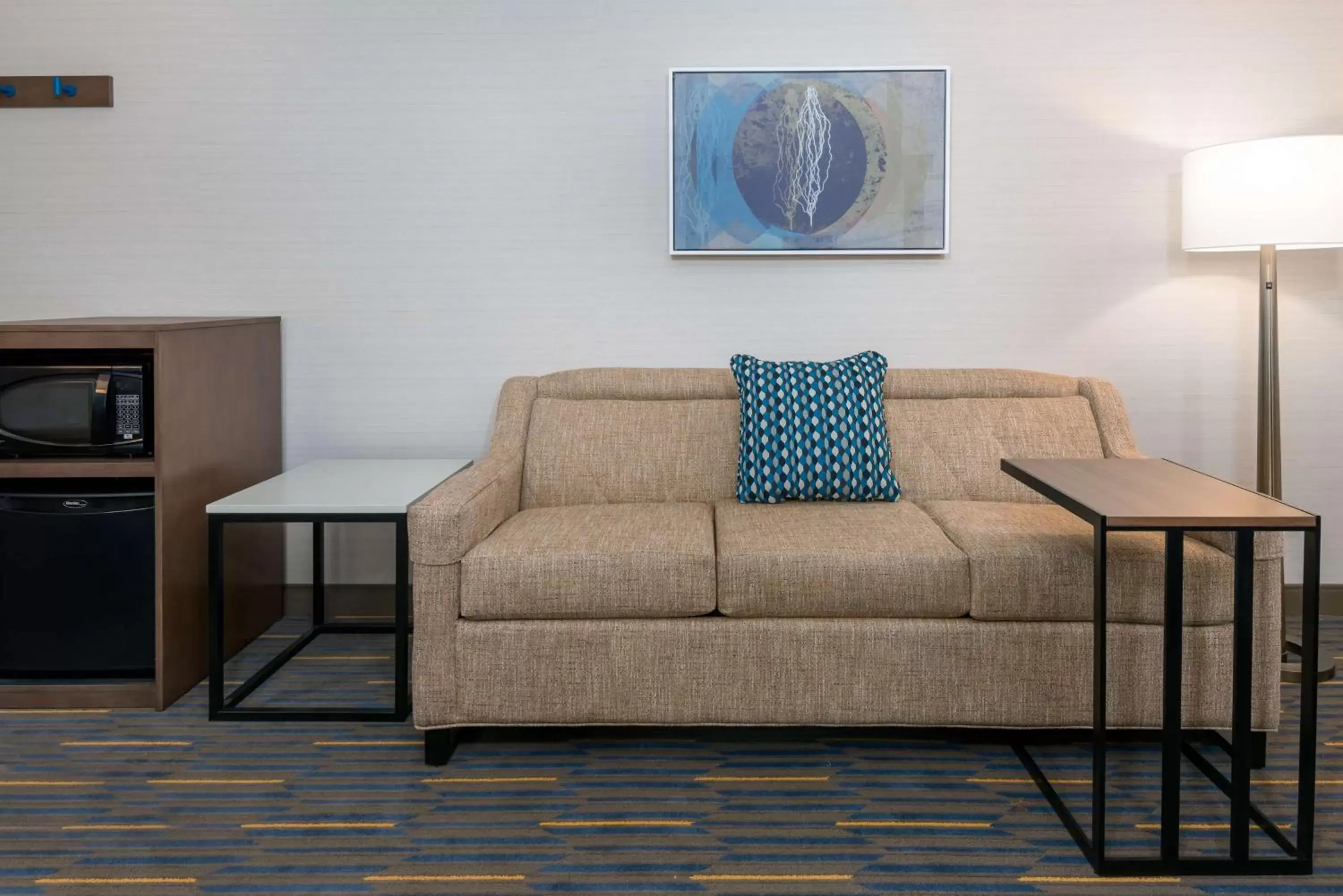 Living room, Seating Area in Hampton Inn & Suites Buffalo/Downtown